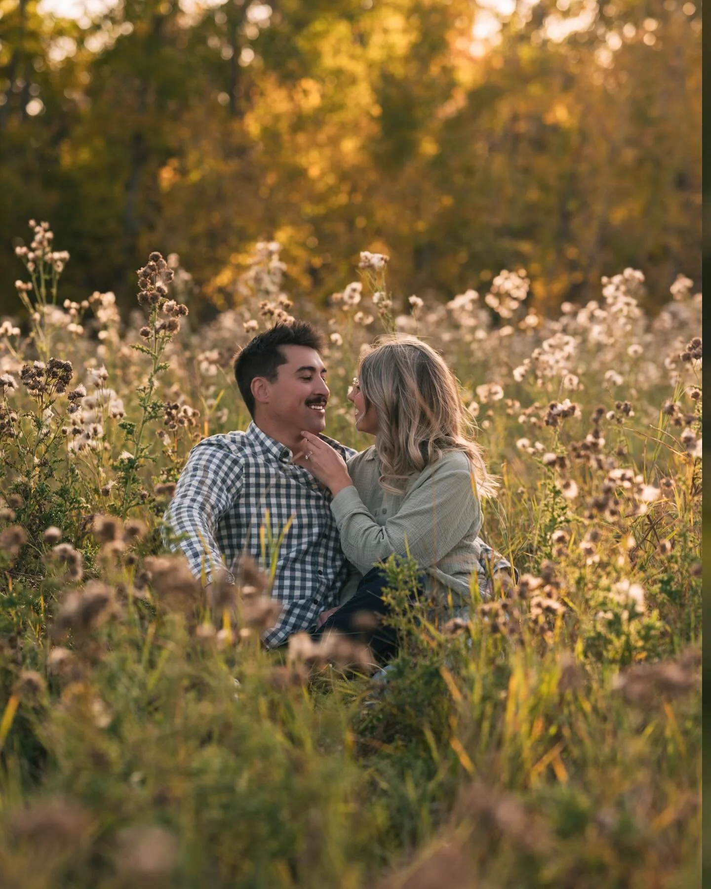 The beautiful glow of freshly newly weds is in the air and I couldn't be more excited for my 2026 couples ! I was sad ending my 2025 wedding year as it's been such a pleasure watching all of my couples love stories and being able to have front row se