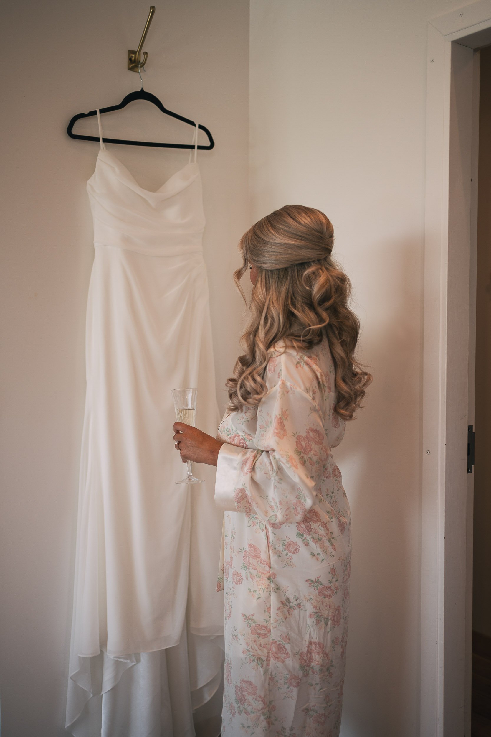 black-barn-alberta-wedding-photographer-getting-ready-photos-16.jpg