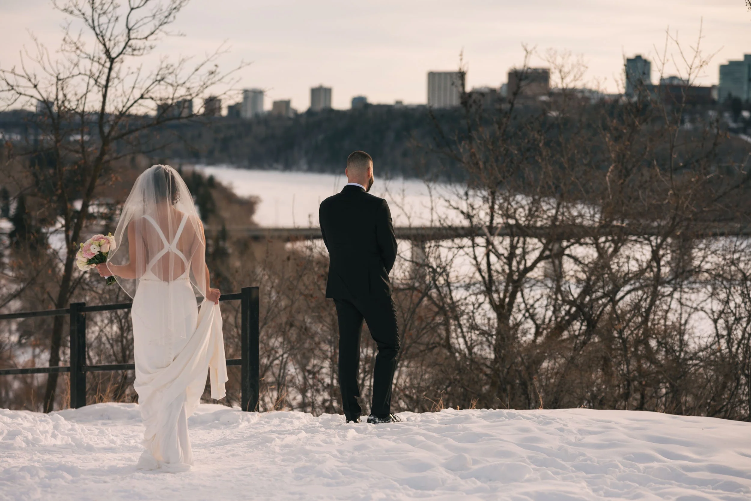 Elopement-Governmenthouse-Edmonton-Downtown 6.jpg