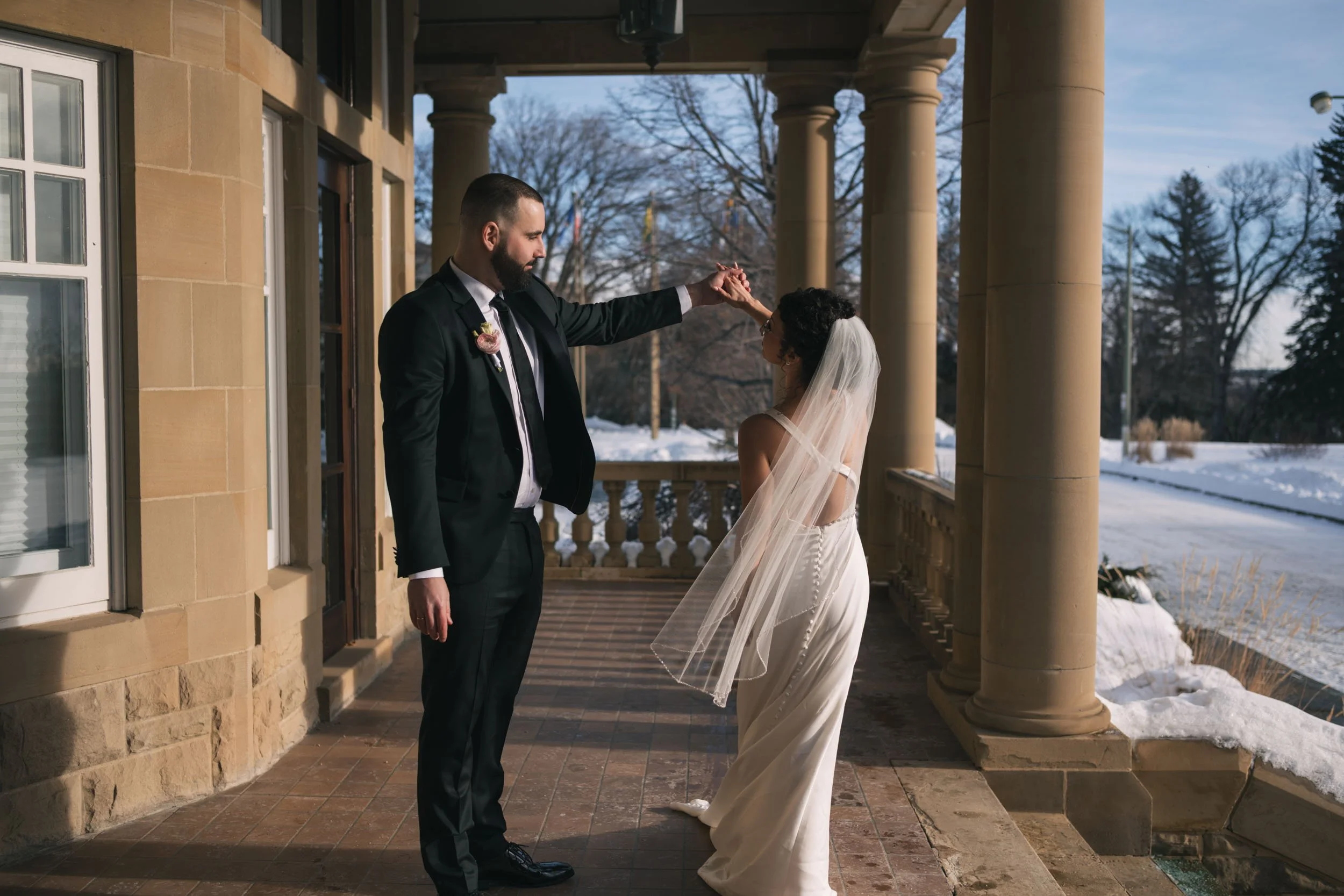 Elopement-Governmenthouse-Edmonton-Downtown 23.jpg