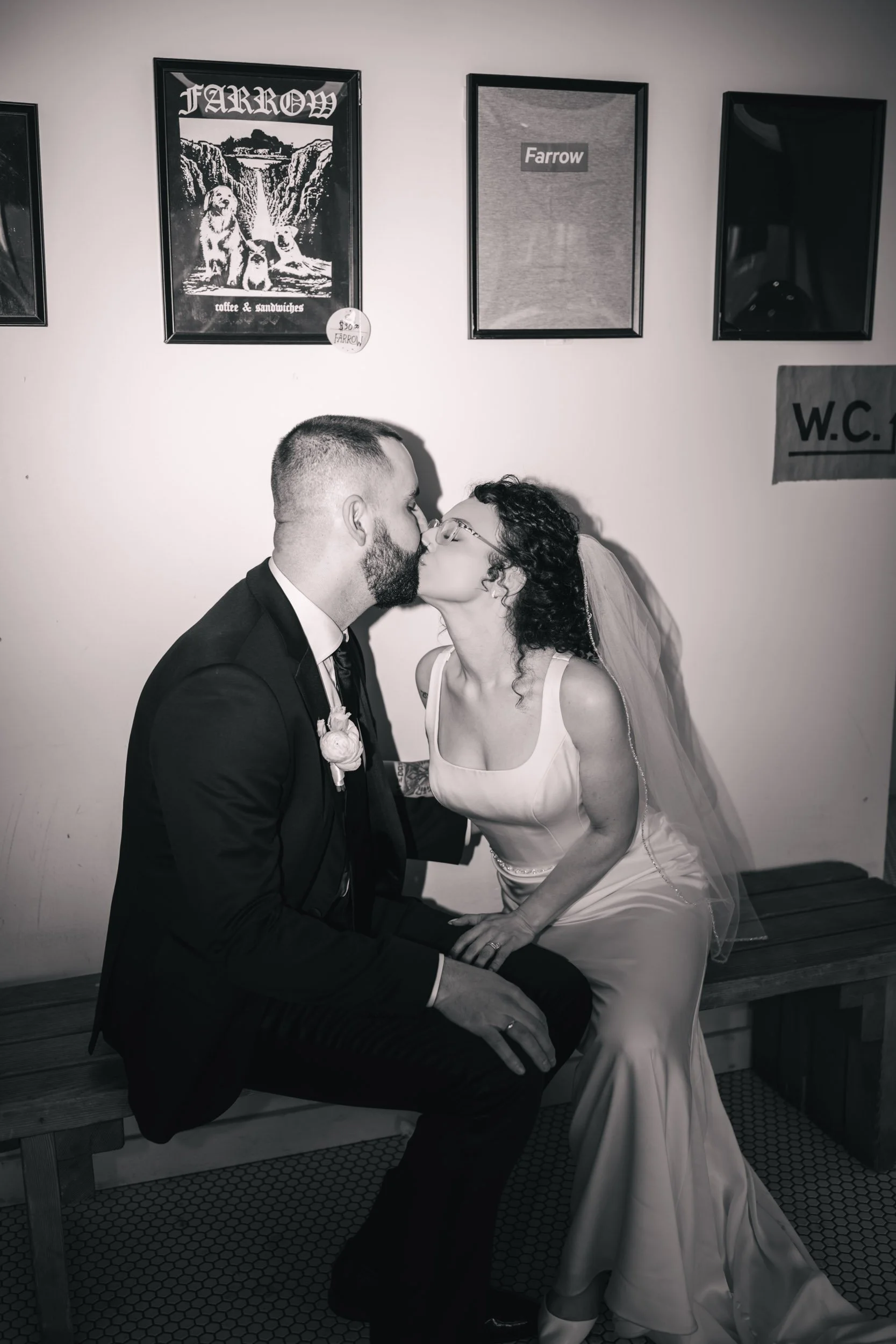 Elopement-Governmenthouse-Edmonton-Downtown 27.jpg