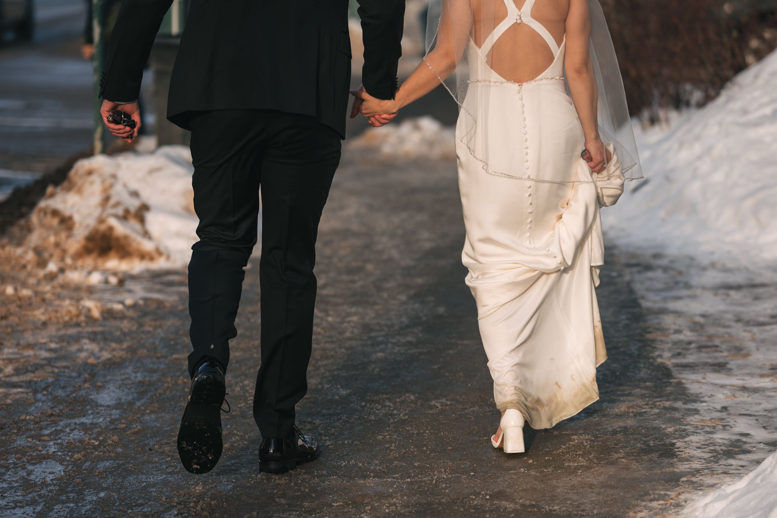 Elopement-Governmenthouse-Edmonton-Downtown 28.jpg