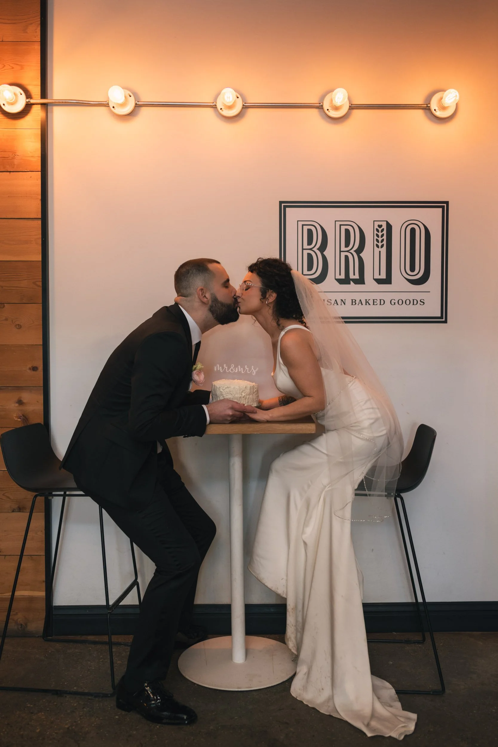 Elopement-Governmenthouse-Edmonton-Downtown 32.jpg