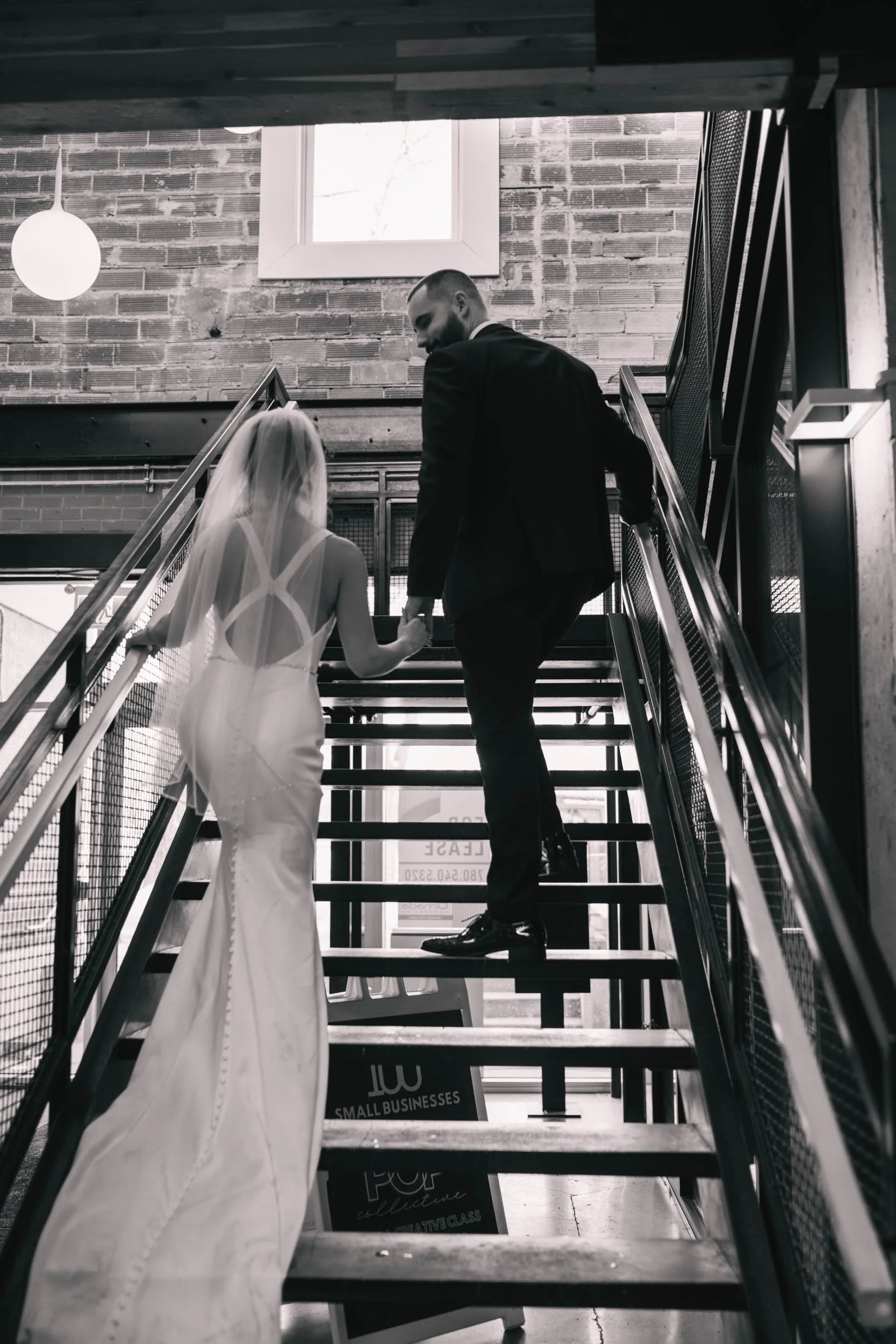 Elopement-Governmenthouse-Edmonton-Downtown 34.jpg