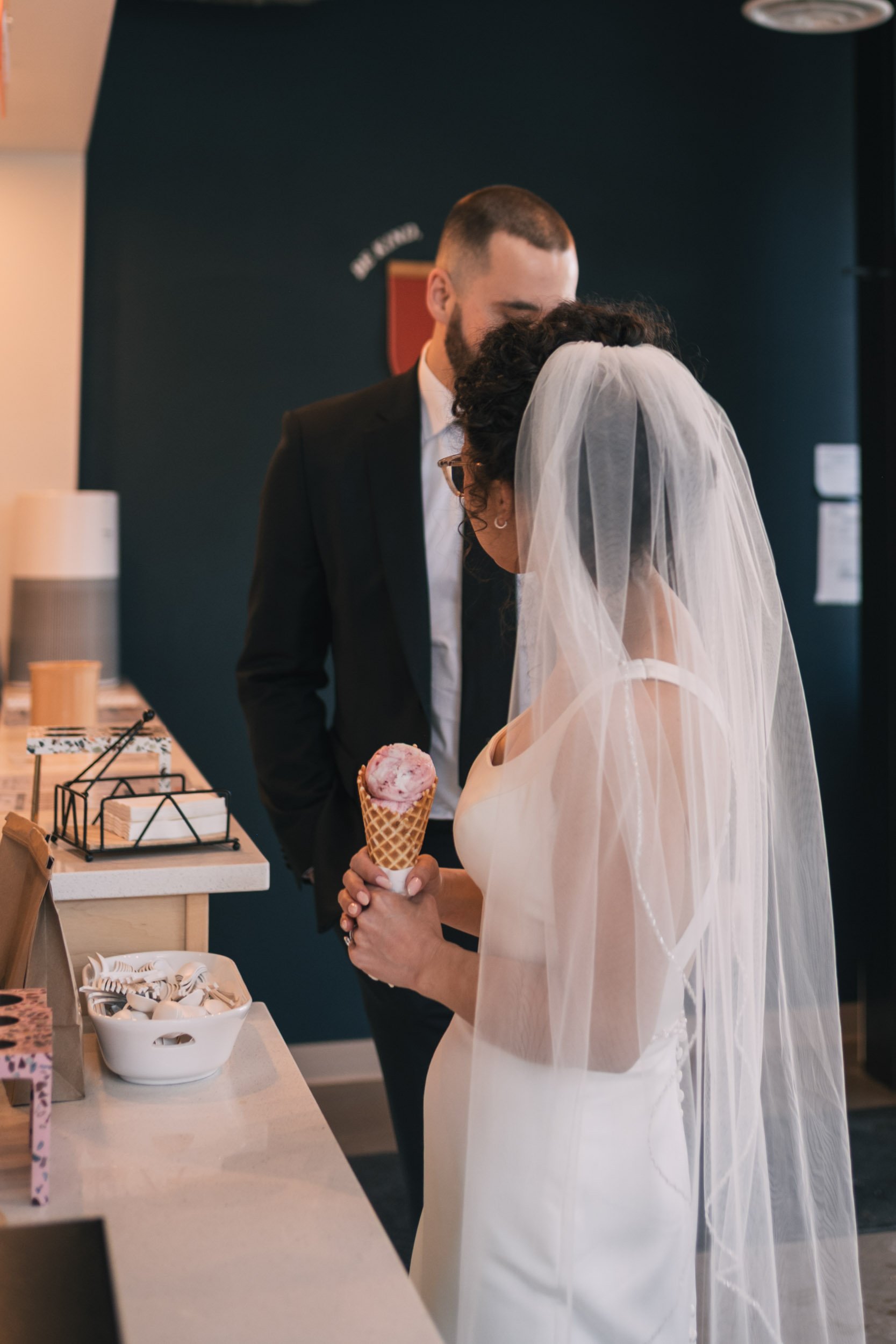 Elopement-Governmenthouse-Edmonton-Downtown 38.jpg