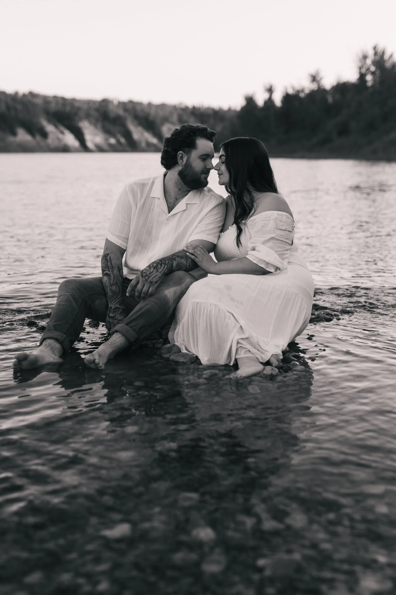 Edmonton-Leduc-Devon Engagement Photographer-Water Photos34.jpg