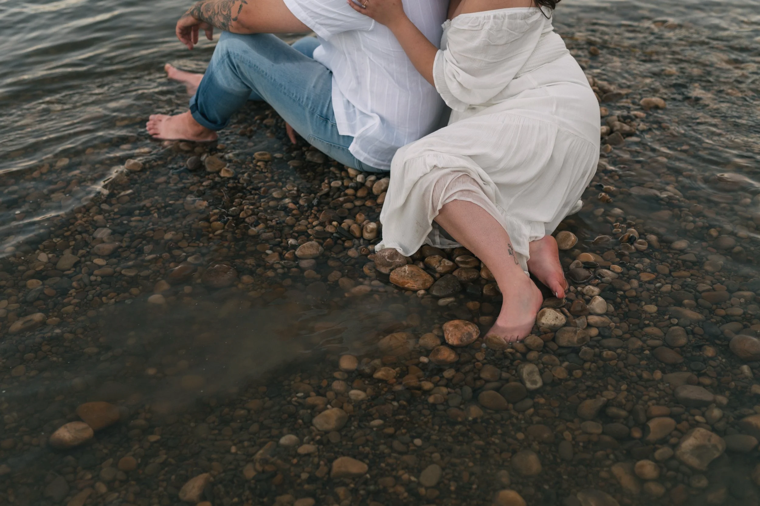 Edmonton-Leduc-Devon Engagement Photographer-Water Photos31.jpg