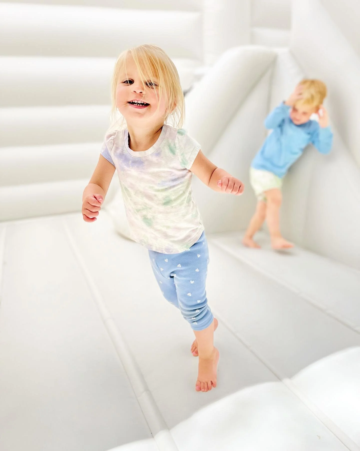 All SMILES for the weekend!! Let&rsquo;s get to bouncing!! 

#whitebouncehouselouisville
#bouncehouserental
#partyrentalslouisville
#familybusinesslouisville
#smallbusinesslouisville
