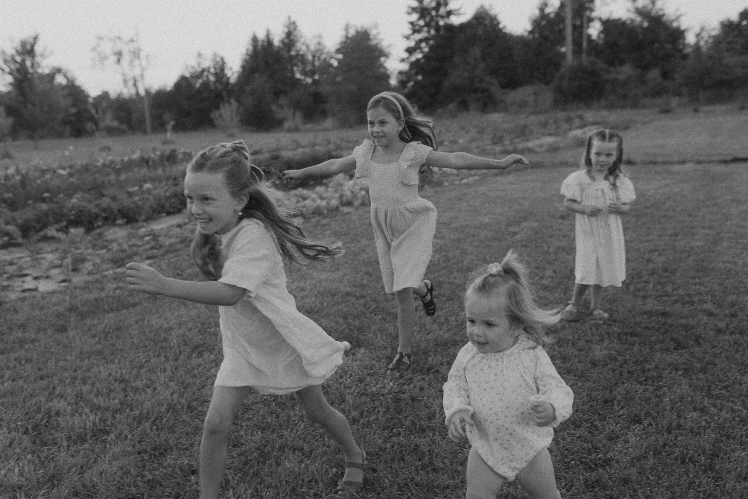 flower field family photos in Ontario