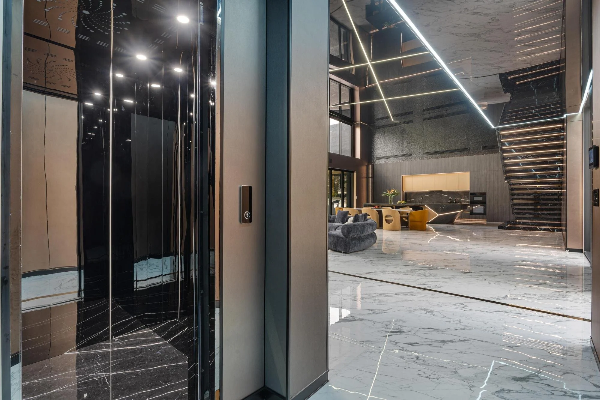 elevator 13500 SW 69th, Pinecrest FL, 33156-078.jpg