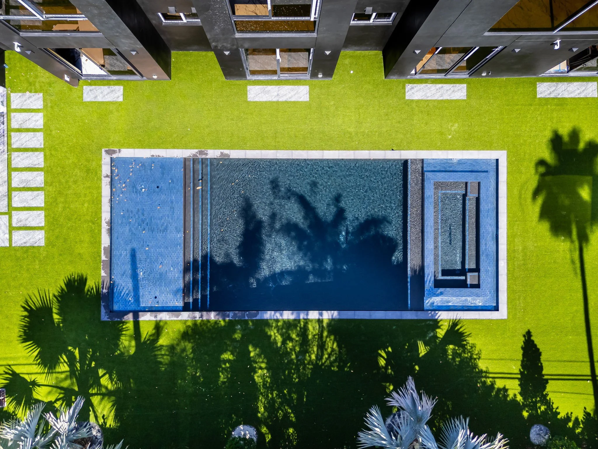 24-web-or-mls-13500SW69Ave-4.jpg