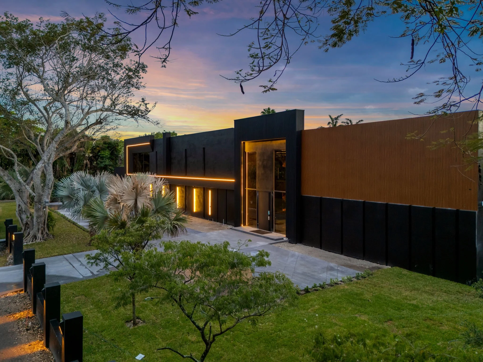 39-web-or-mls-13500SW69th-10.jpg