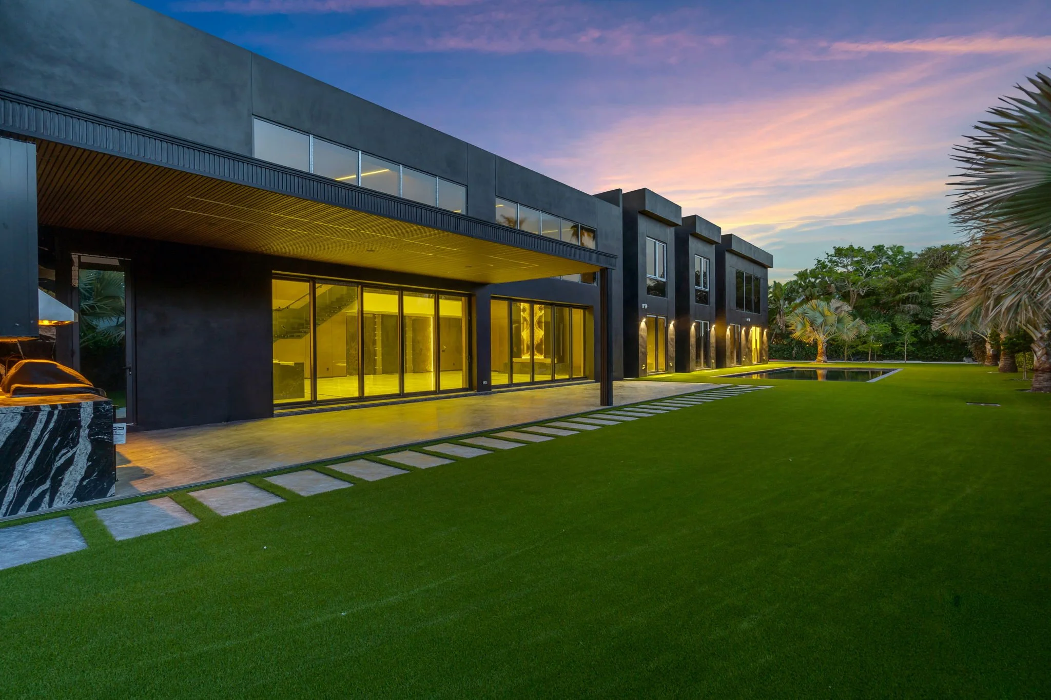 37-web-or-mls-13500SW69th-8.jpg