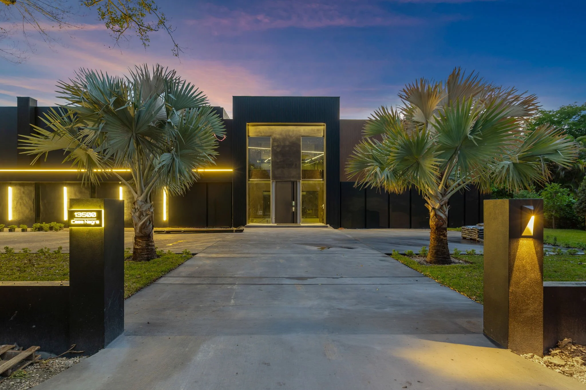 31-web-or-mls-13500SW69th-2.jpg