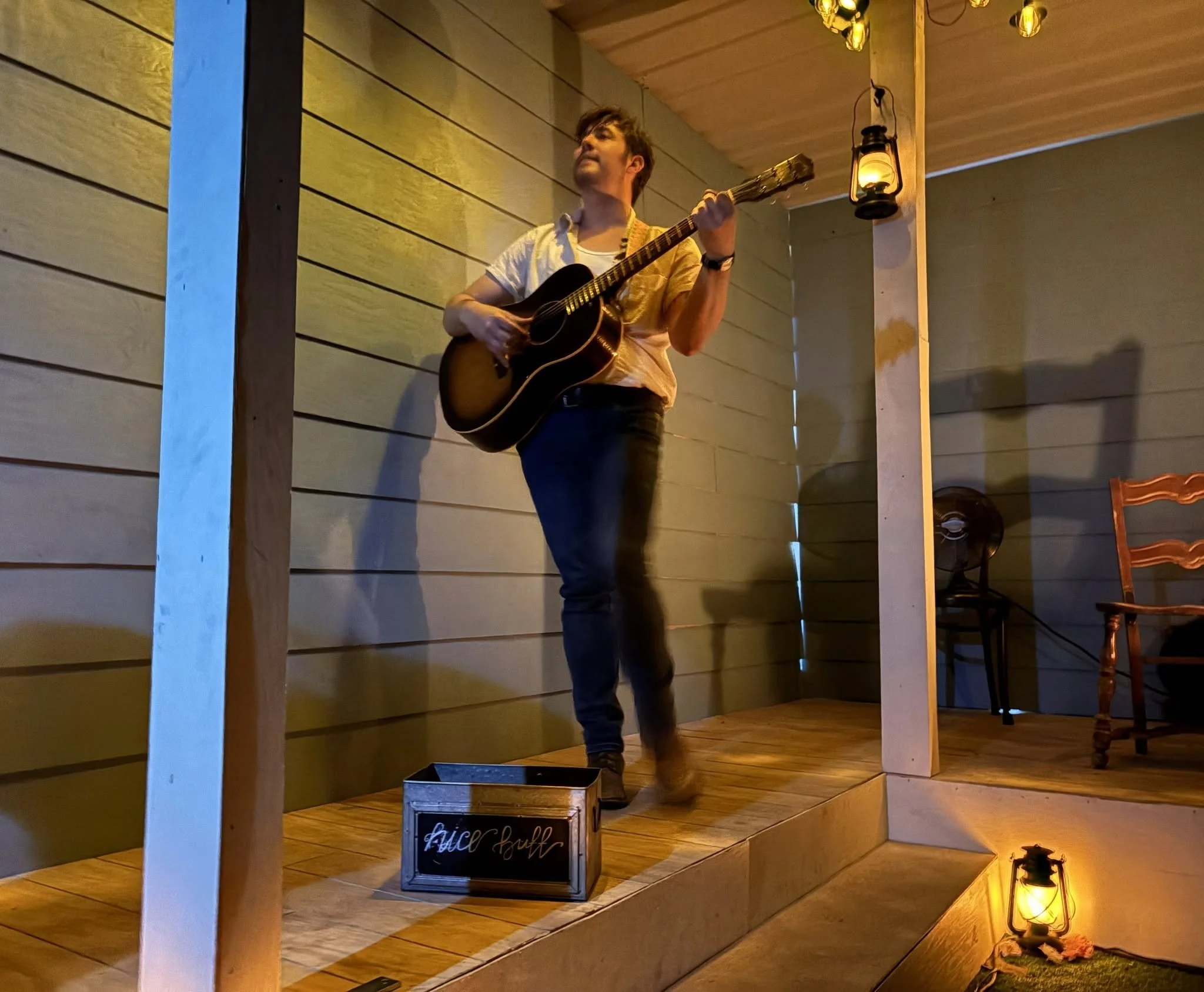 Porch 2.jpg