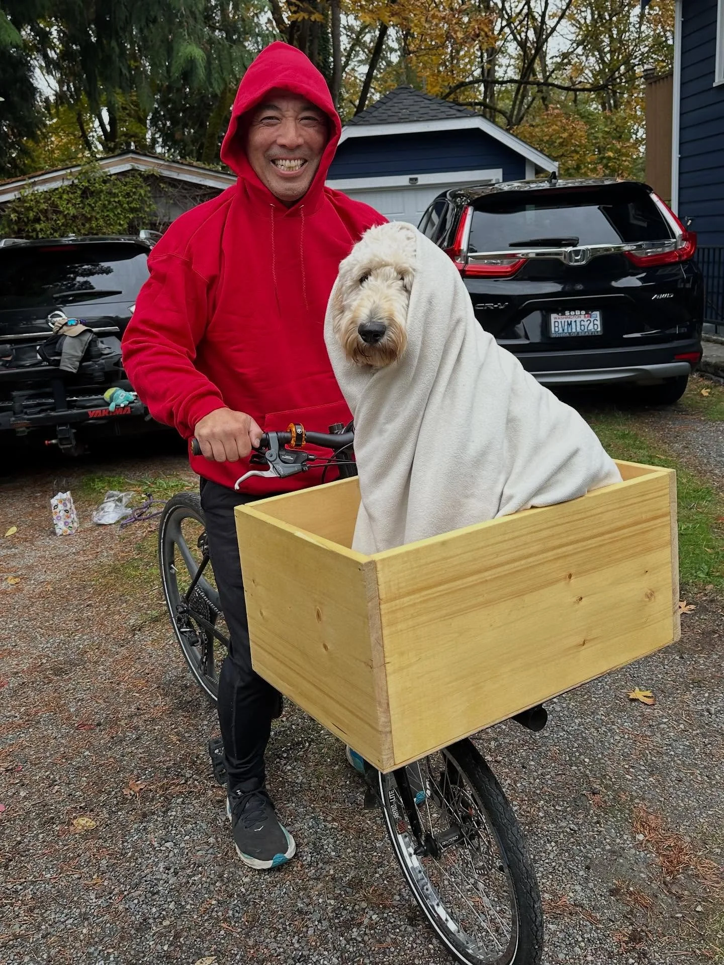 Happy Halloween everyone!!! Wishing you a safe night of trick or treating and partying 🎃 #halloween#bestcostume#trickortreat