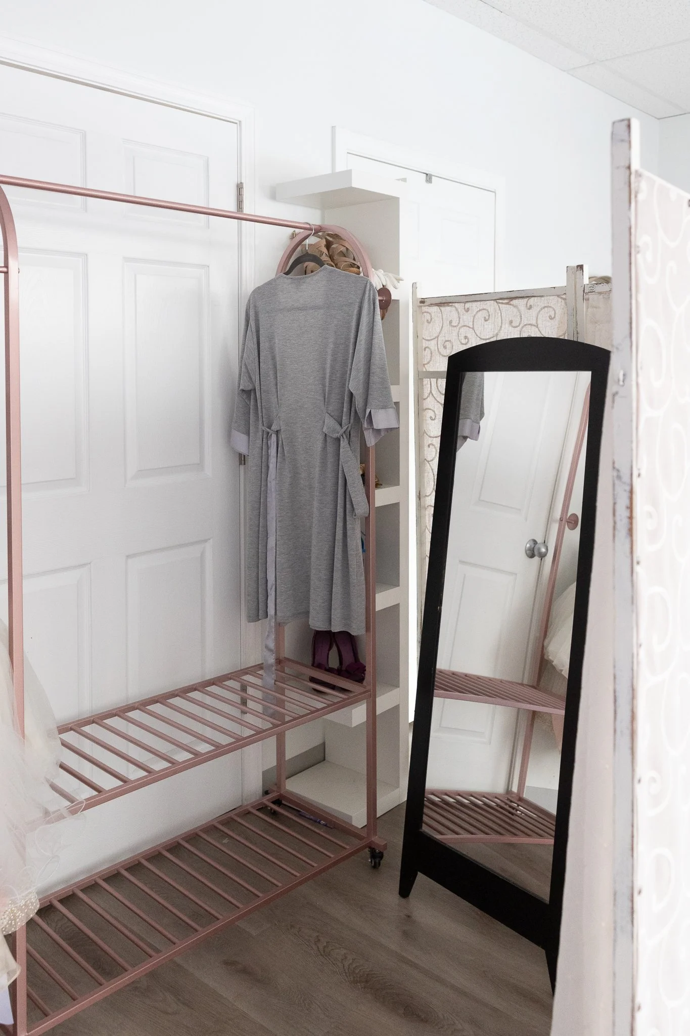 Changing Area in H&MU Room