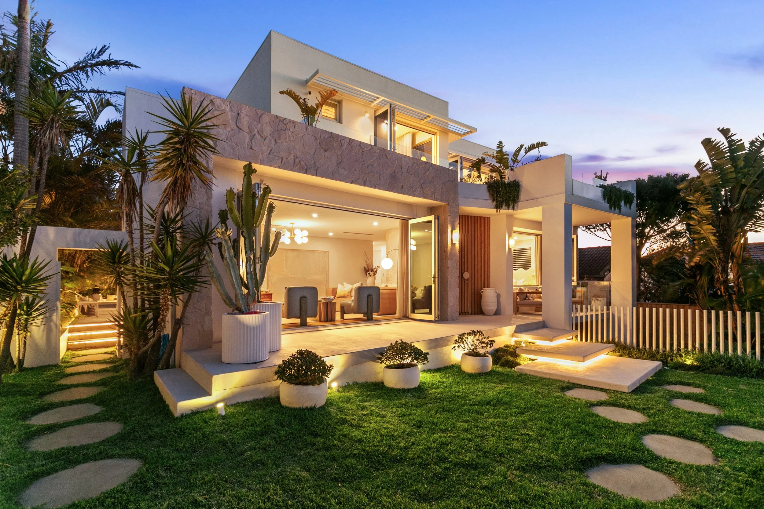 Dusk_3 Myall Avenue, Vaucluse_5.jpg
