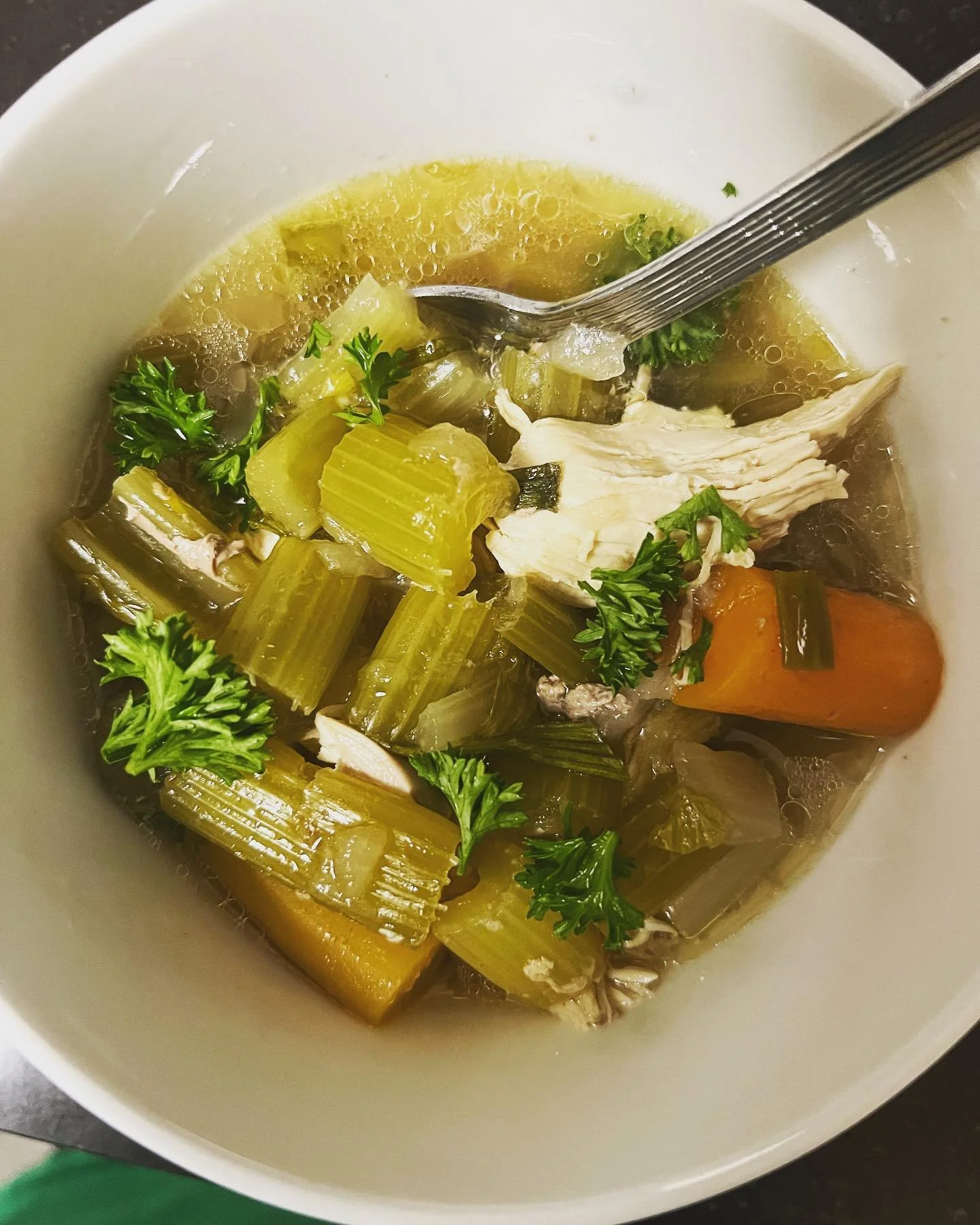 Nothing like Homemade chicken soup 🍲! Recipe adapted from https://www.asaucykitchen.com/from-scratch-instant-pot-chicken-soup @asaucykitchen //Cooked in the @instantpotofficial in under an hour!