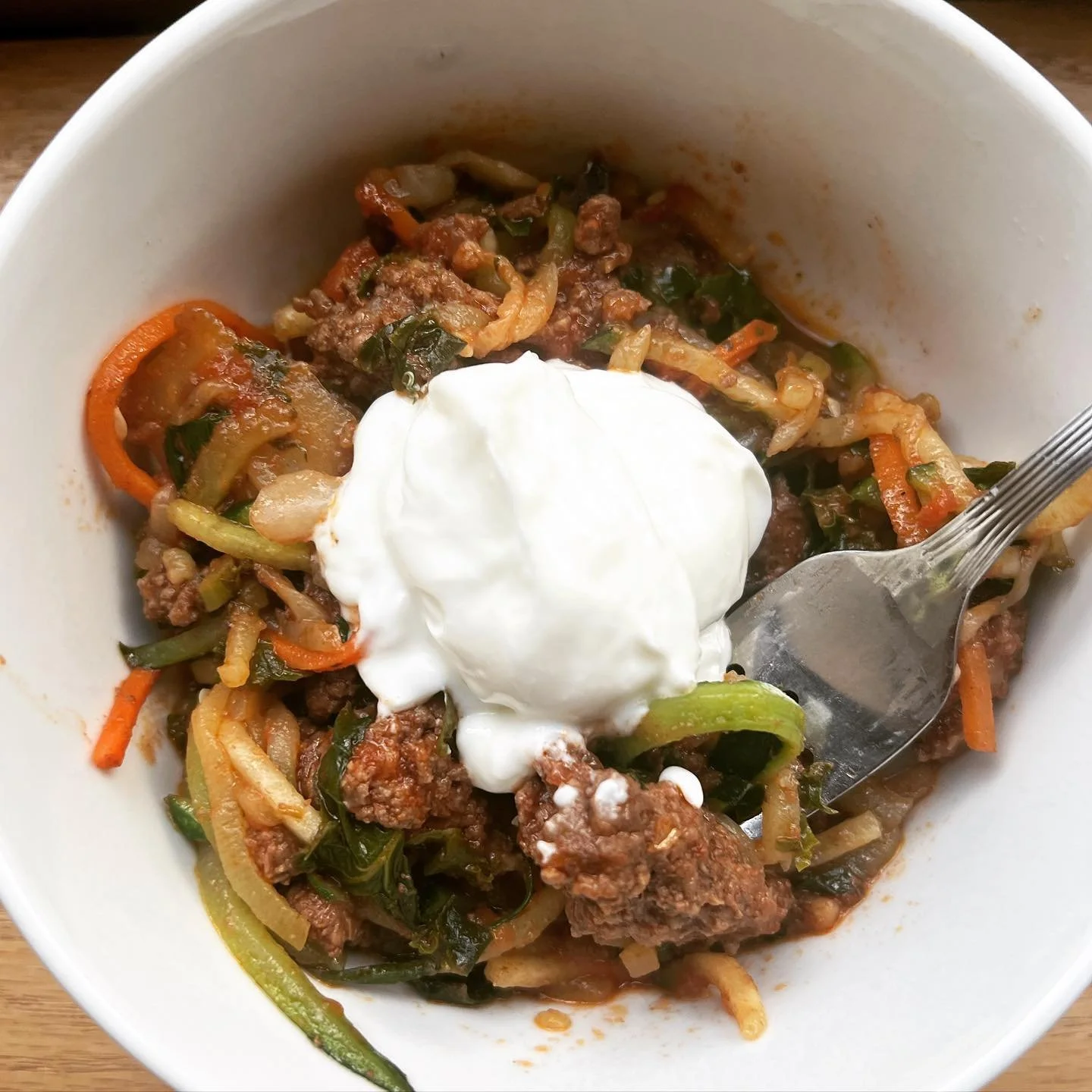 Zoodles bolognese hitting the spot😋🍝 #zoodles #bolognese #grassfedbeef #glutenfree #culturedyogurt #probiotics #eatbetterfeelbetter #livebetter #healthyourself360 #rdsofinstagram #functionalnutrition #guthealth