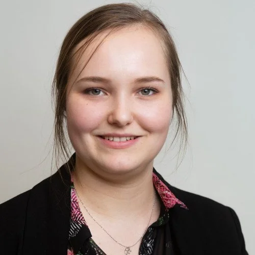 Marit van Bueren (Janssen lab) successfully defended her thesis “Silenced but not silent: how heterochromatin promotes its maintenance and stability”, congratulations Dr. van Bueren!