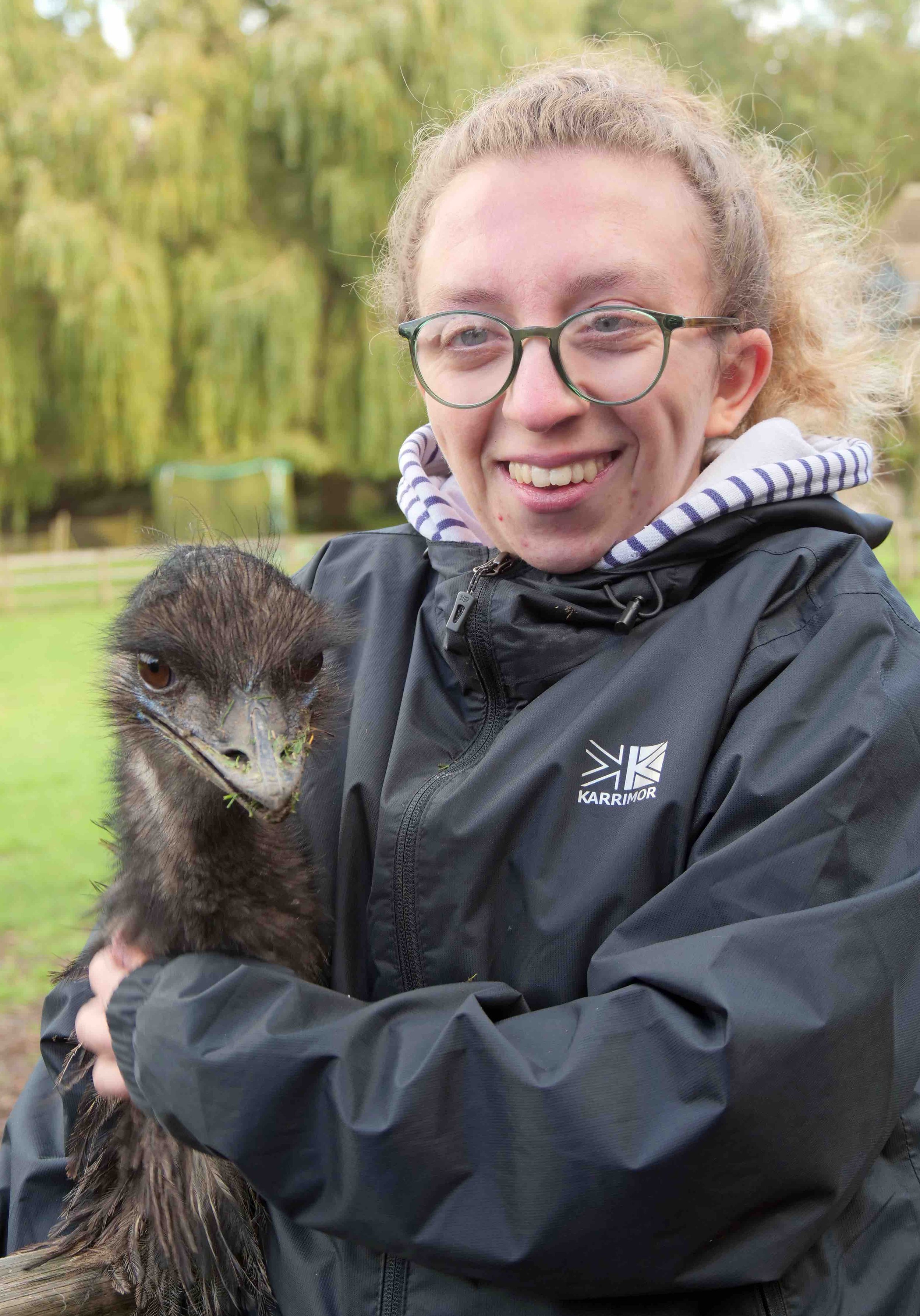 15 P1469817 Hannah and an emu.jpg