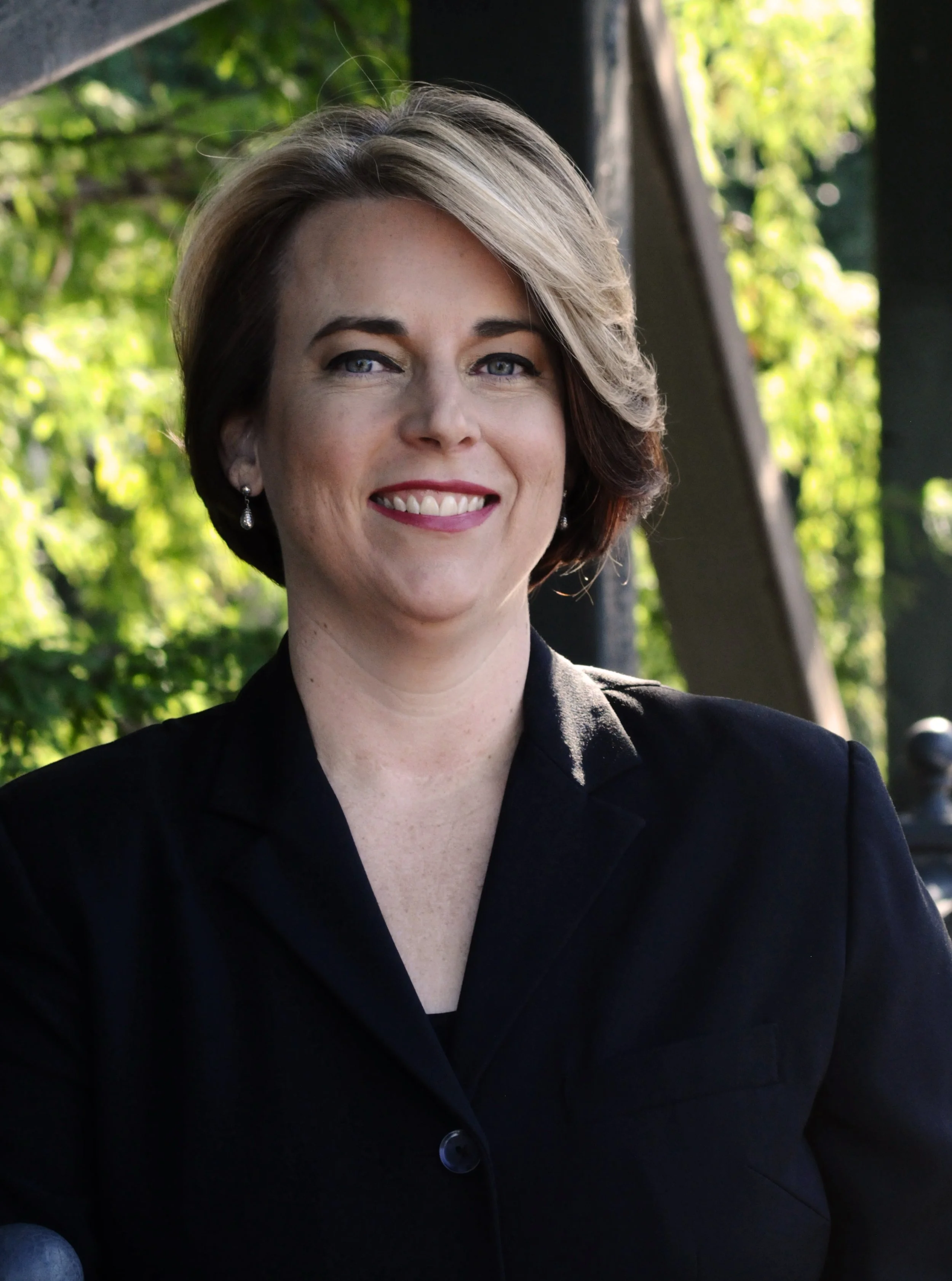 Headshots — Kristin Roach