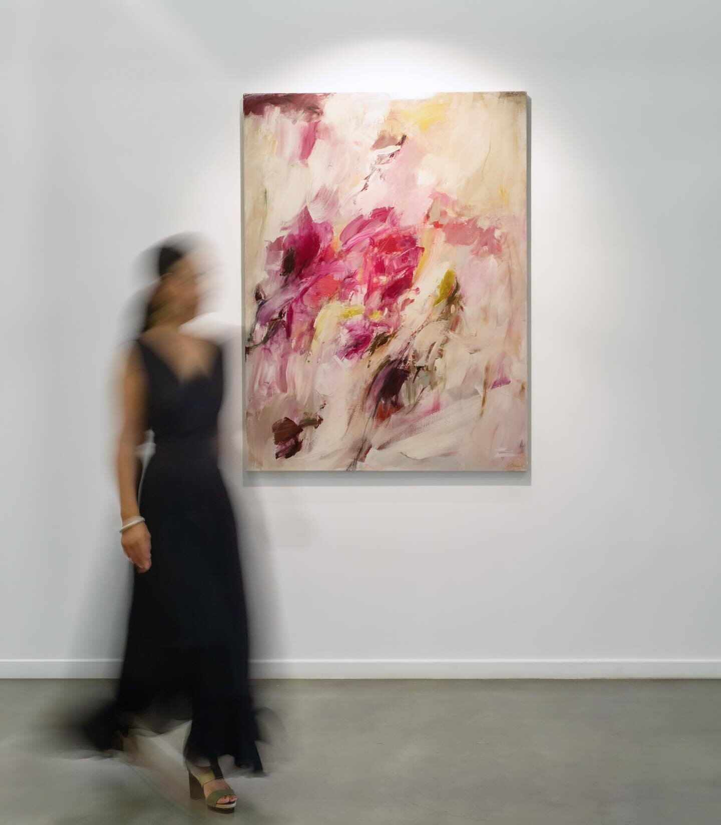 Art SG opened its door today! 

Public Viewing:
January 19-21

Venue:
Marina Bay Sands

Exhibited by:
A Lighthouse Called Kanata
Booth BE11

[PEONY]
Acrylic, aquarelle pastel, cold wax on canvas
H150xW112

#ArtSG
#artfair
#singapore
#abstractart
#con