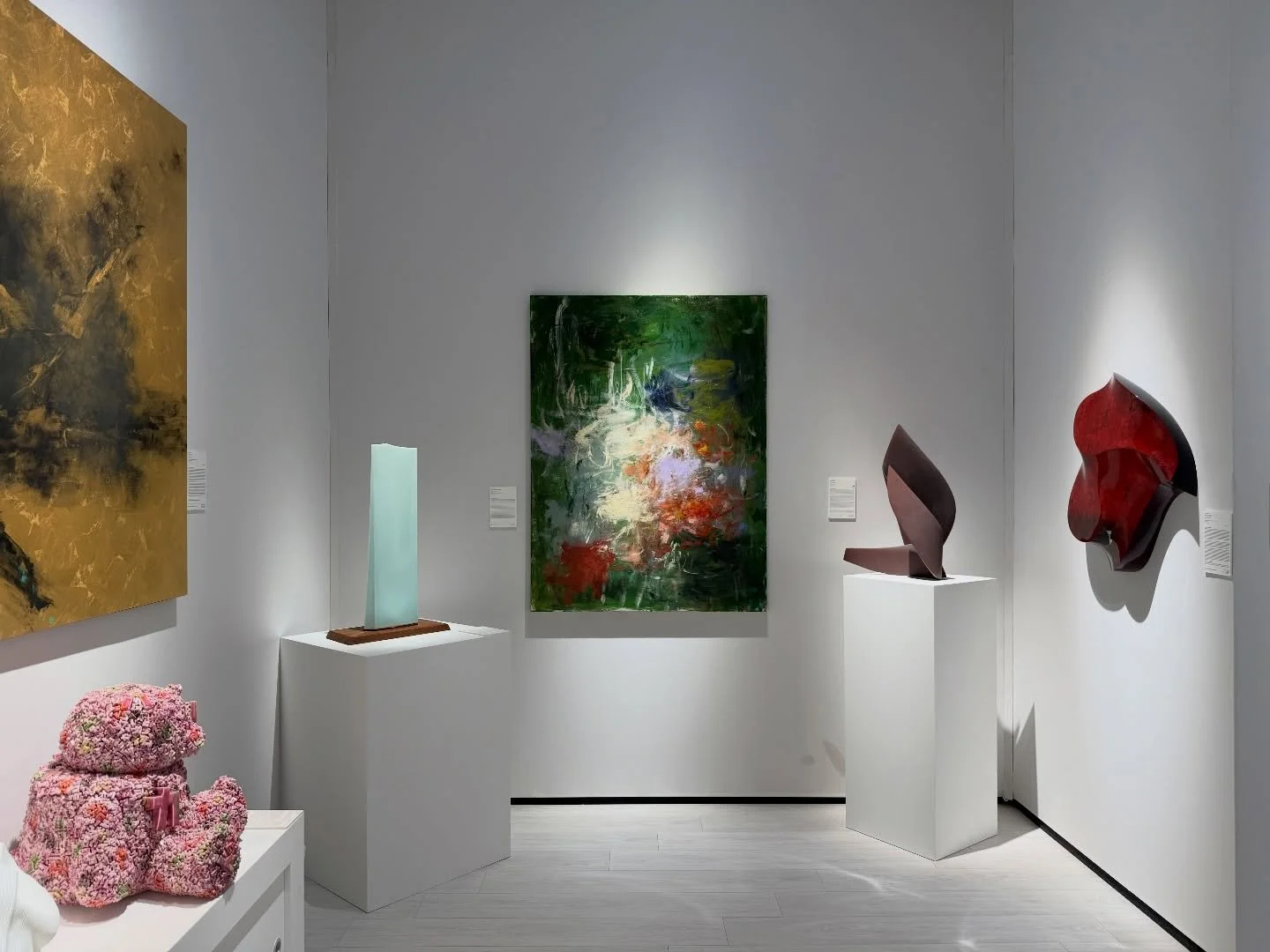 Beautiful booth of A Lighthouse Called Kanata at TEFAF Maastricht 2026. 
.
.
.
.
.

#TEFAF
#sachikooshima