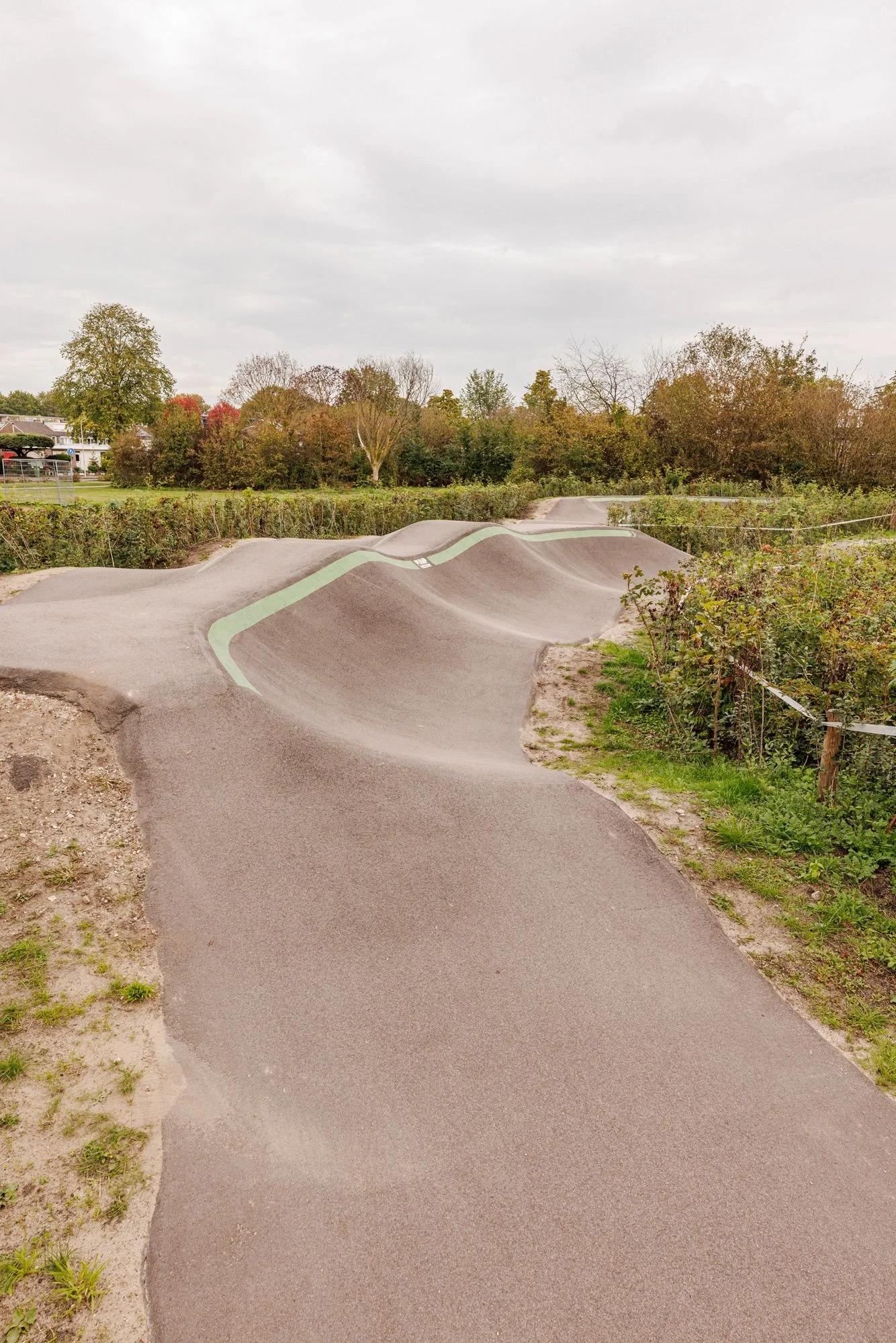 Golvend asfalt van pumptrack Best