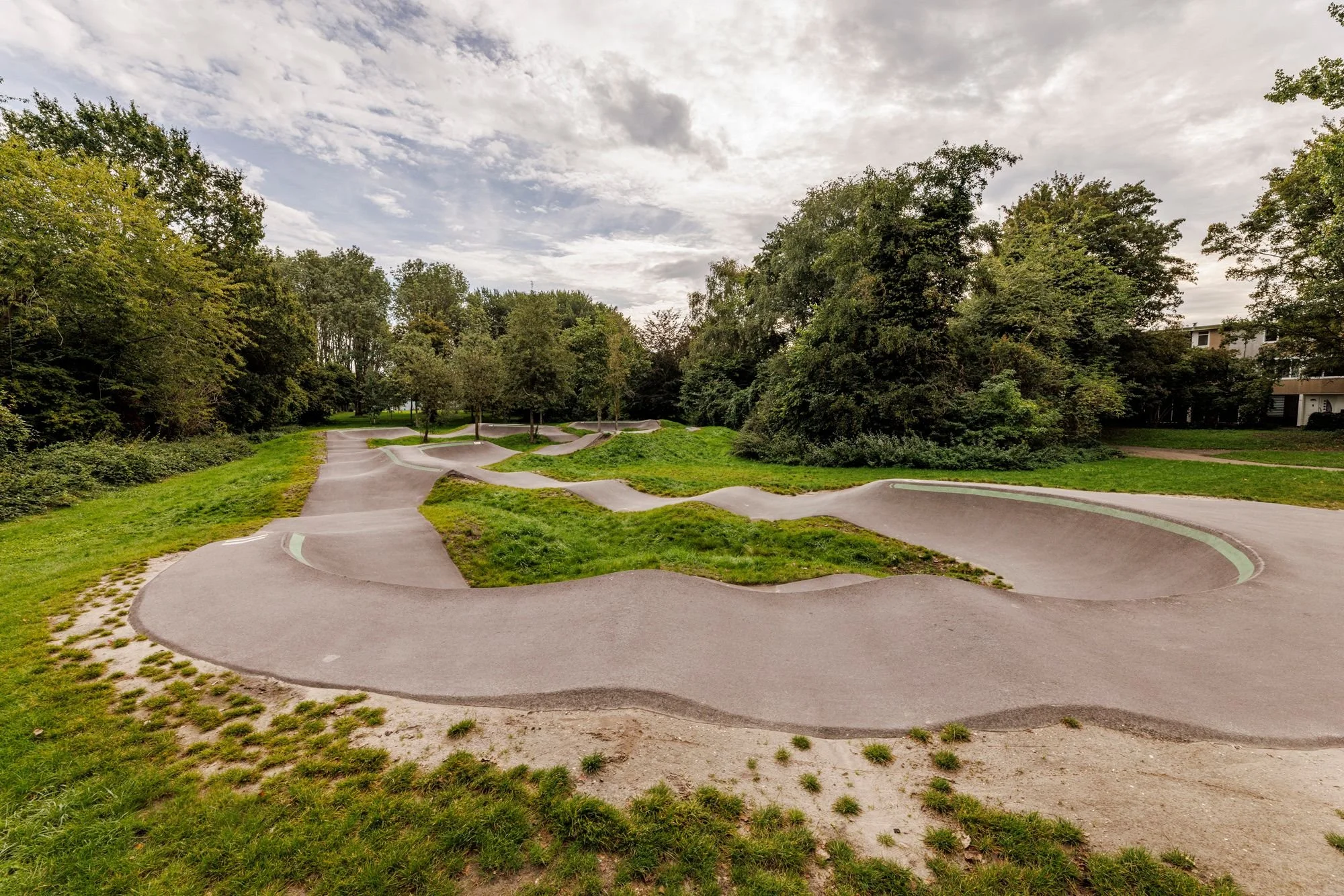 Rollers en bochten op pumptrack Lelystad