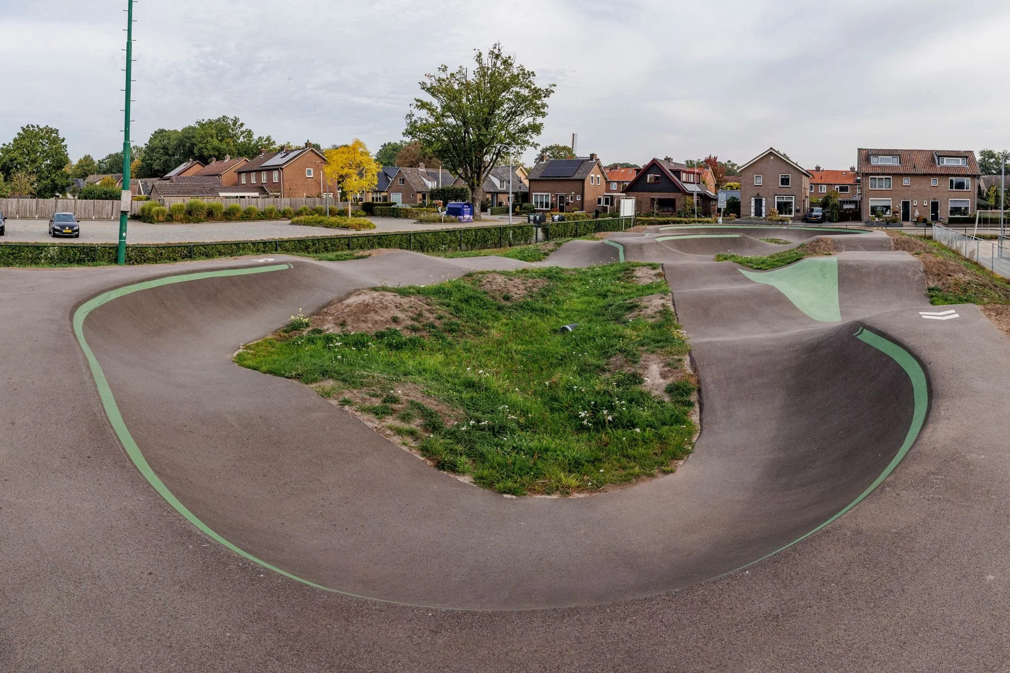 Kombocht van de asfalt pumptrack in Klarenbeek