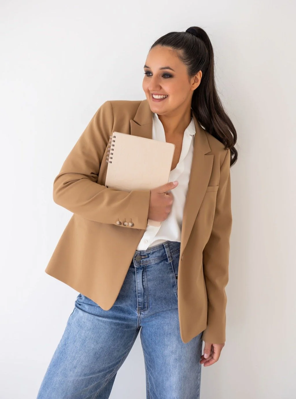 2025 has been all about SHOWING UP.

I went through a period of not showing my face on social media (yep, I was guilty of it too!) 

The lovely @gracecostaphotographer taught me how important it is for people to connect with the HUMAN behind your bra