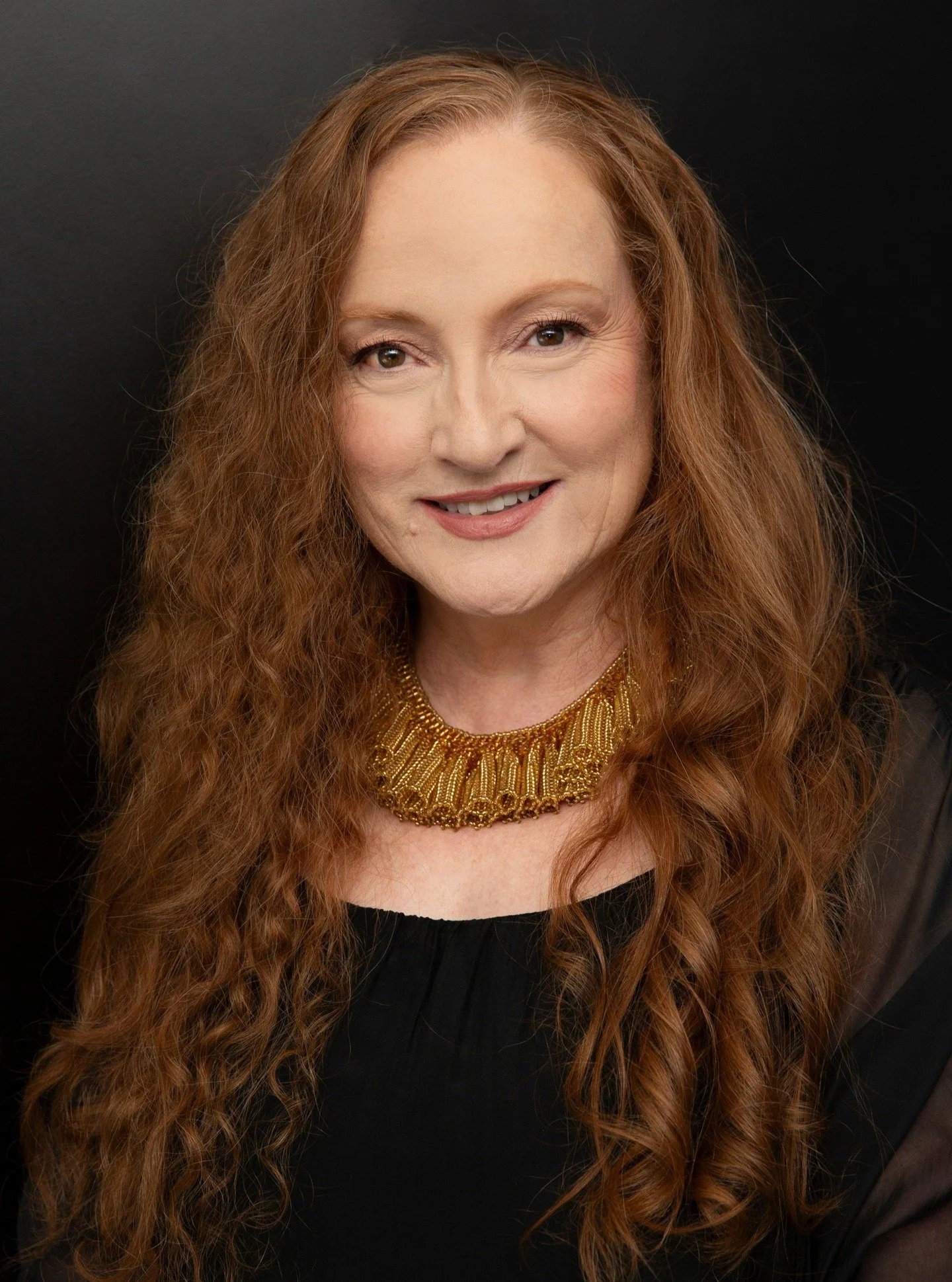 Performer/Branding headshot for the amazing @diannawvmtpl 🌻

Diana has had four decades of experience as coach, music director, performer and director. A photoshoot was required to capture her story- herself in all of these roles. 👒

Diana has been