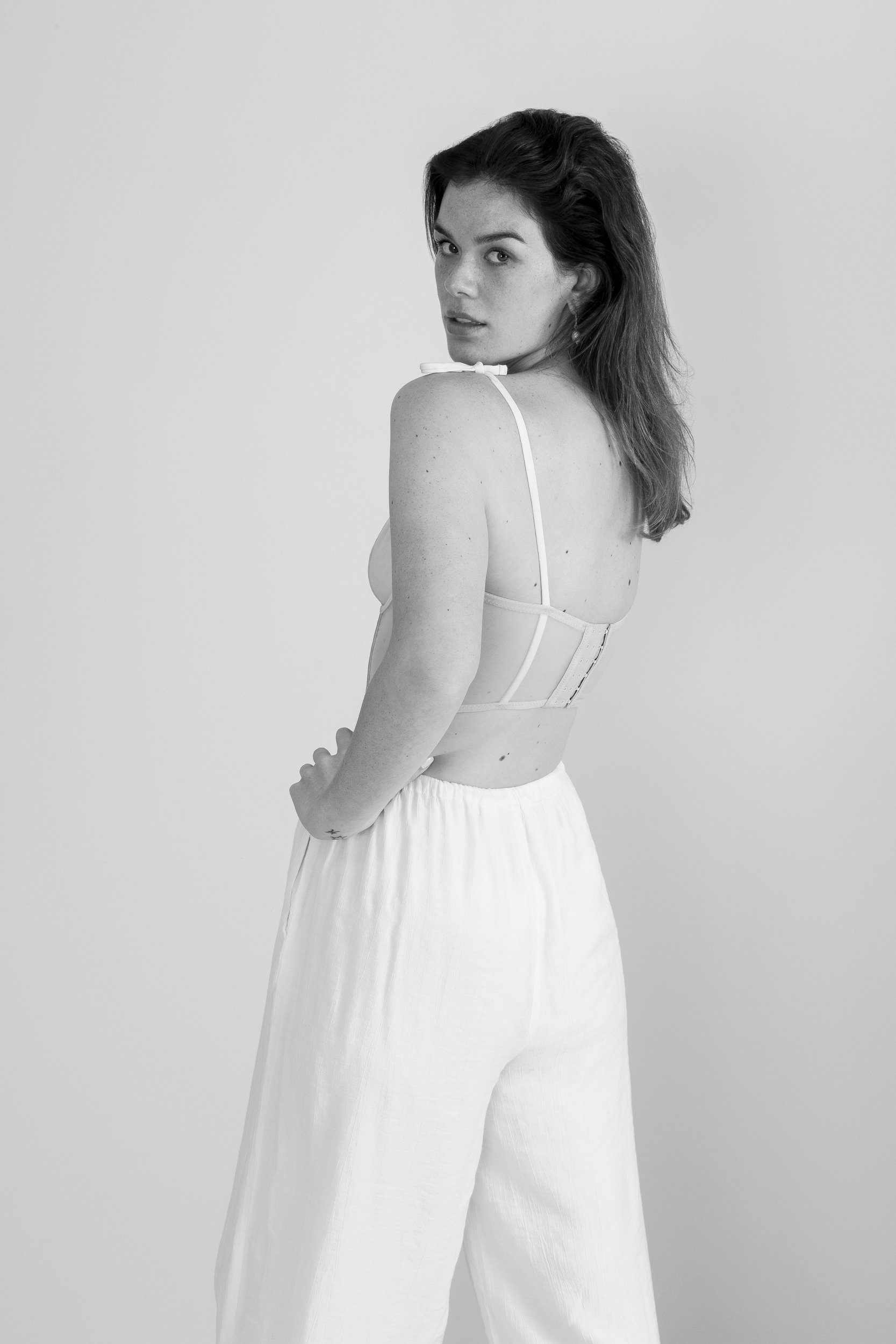 Model Portfolio Photography, Canberra Photographer, Fashion Photography, Professional Model Photos, Model Portfolio Shoot, High-Quality Portraits, Creative Photography, Canberra Models, Fashion Shoots, and Portfolio Building Tina Nikolovski Devojka M