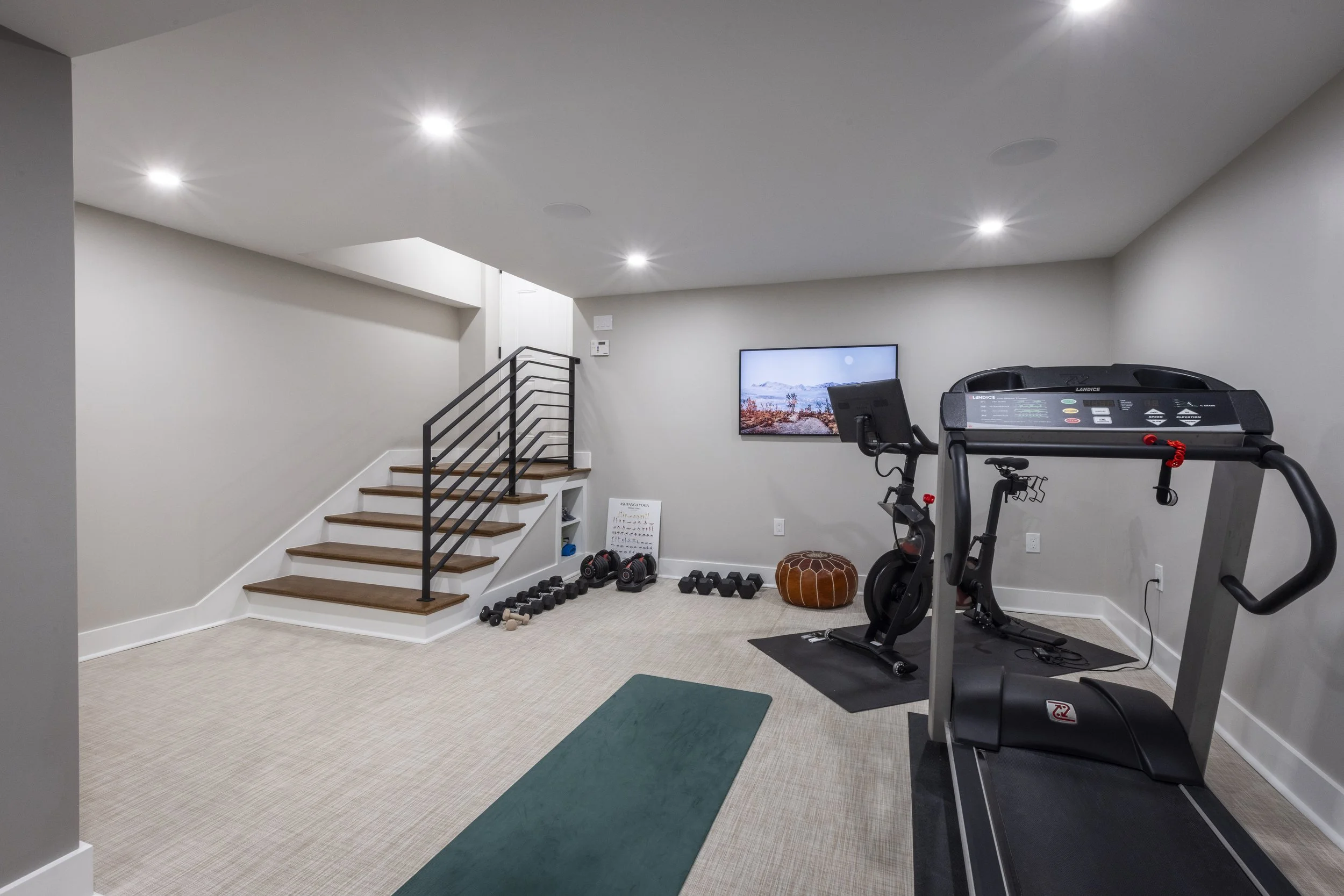 BASEMENT(35).JPG
