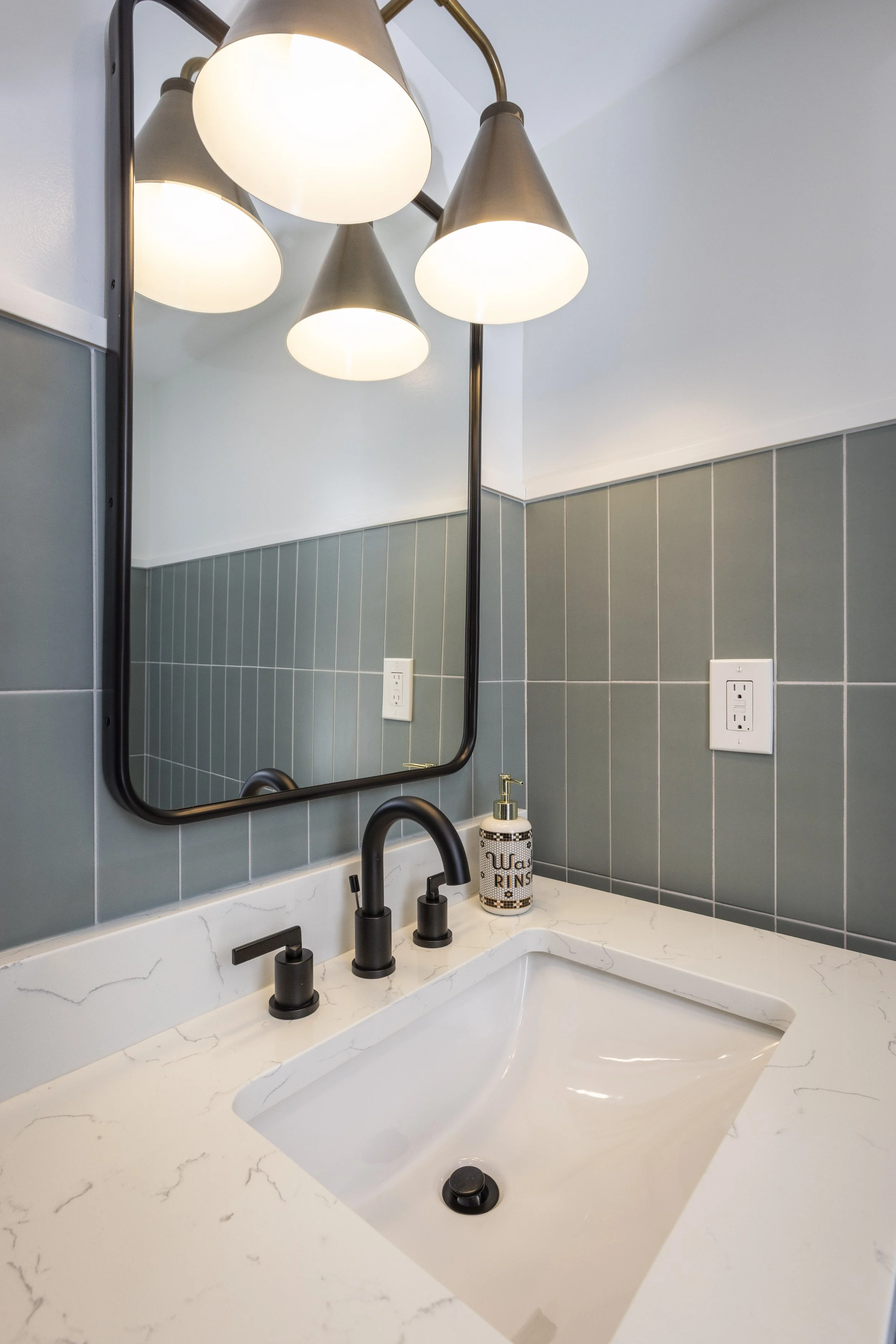 BASEMENT_BATH(5).JPG