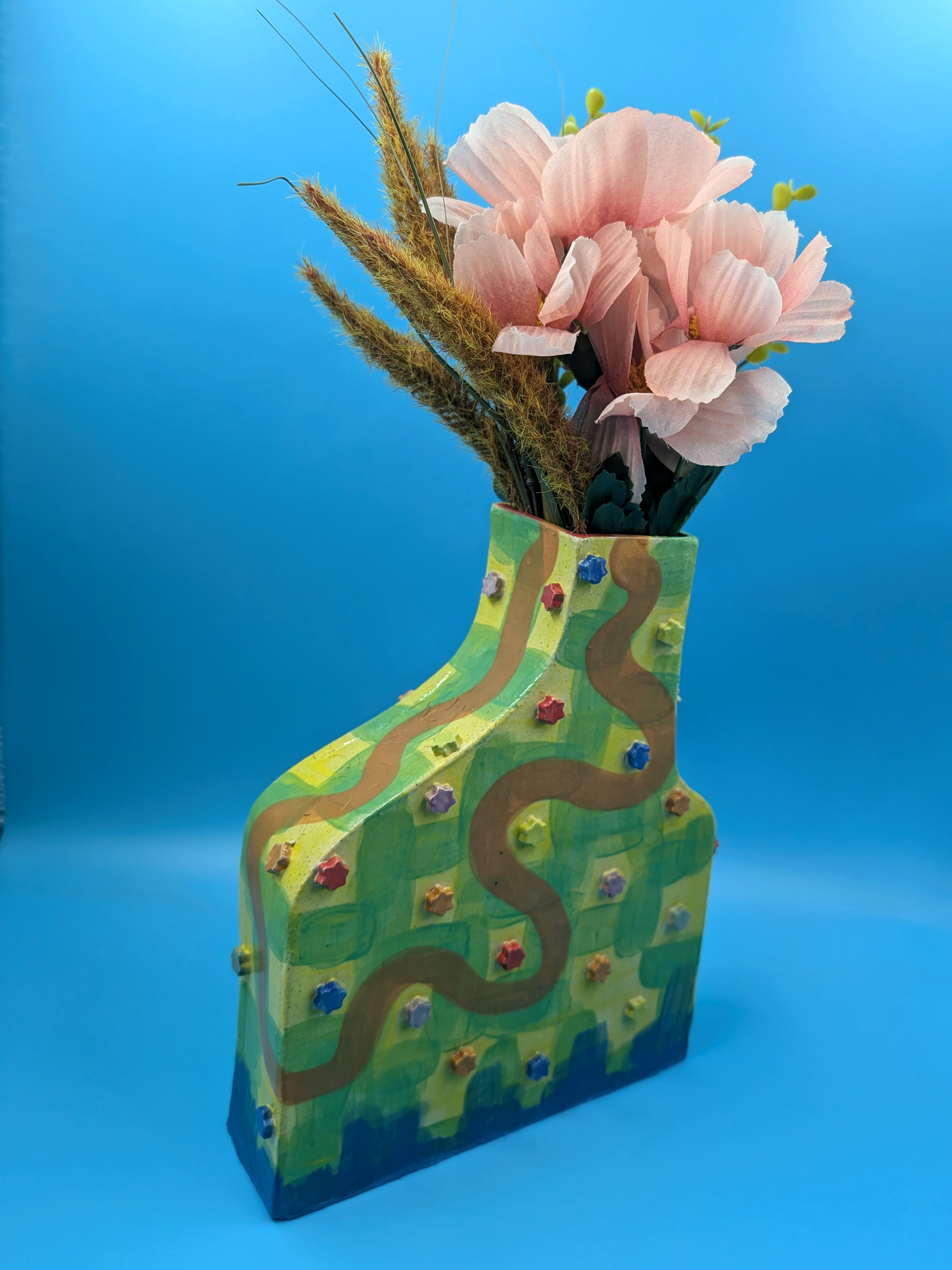 crosshatchvase2.png