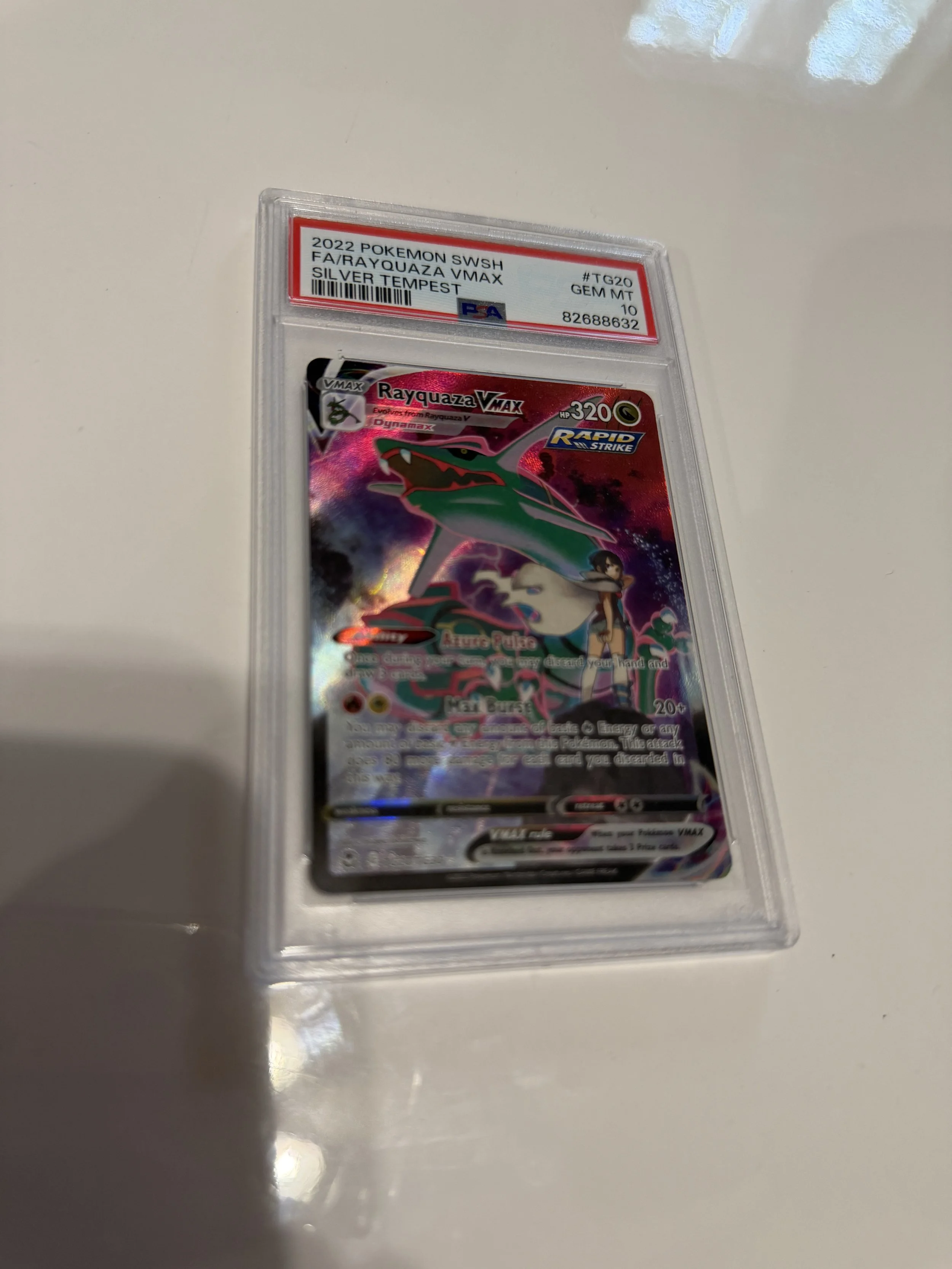 PSA 10 Rayquaza VMAX TG