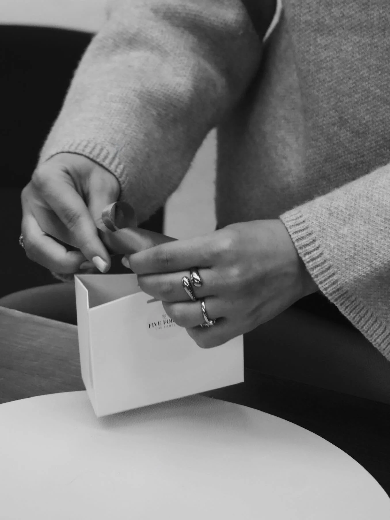 It was absolutely amazing to see everyone bring their creative spirit - so many unique designs were born! ✨
We hosted a charm workshop in collaboration with @connected.charms and we loved every moment of it. 
Now we can&rsquo;t wait to see how you st