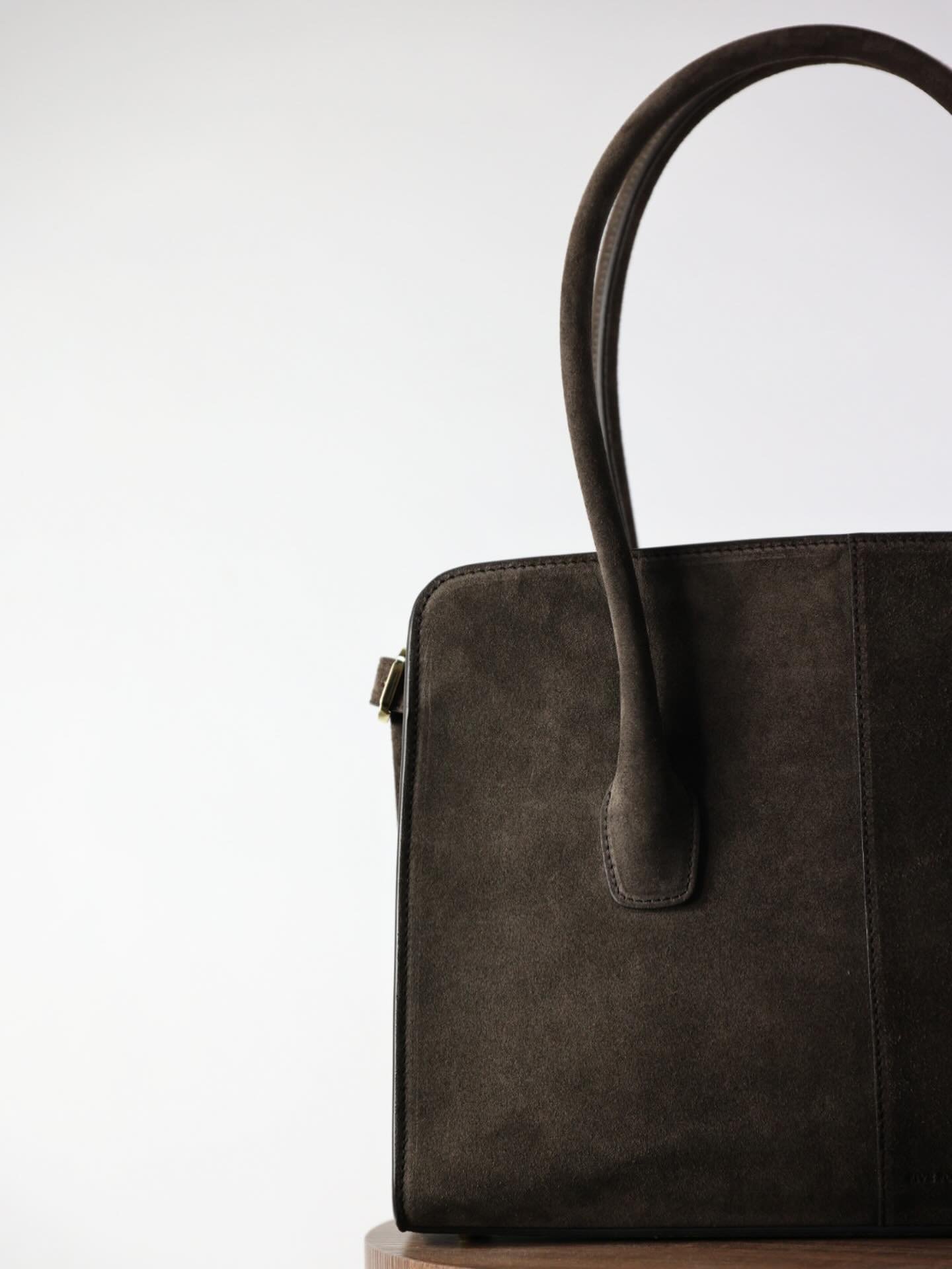 Just a glimpse.
Atelier, in a new shade.

#fivefortythelabel