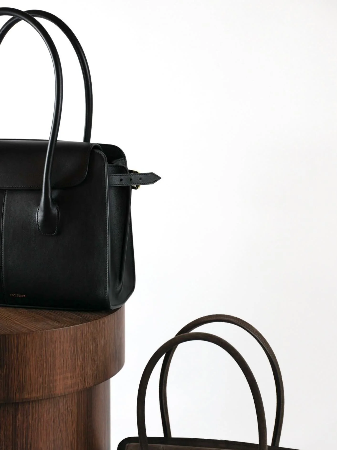 The Atelier Bag.
Designed to last.