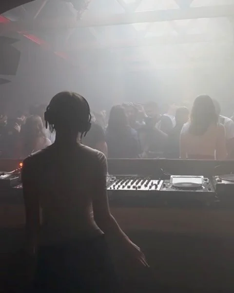 SCARLET are back at Tengu next Monday for Paddy&rsquo;s Eve! They invite Bella Tazza co-founder Mia Cecille alongside Maja + installations on the night 👺

Second release tickets live - Link in our bio 🔗

Shaped by curiosity and sensitivity Mia Ceci