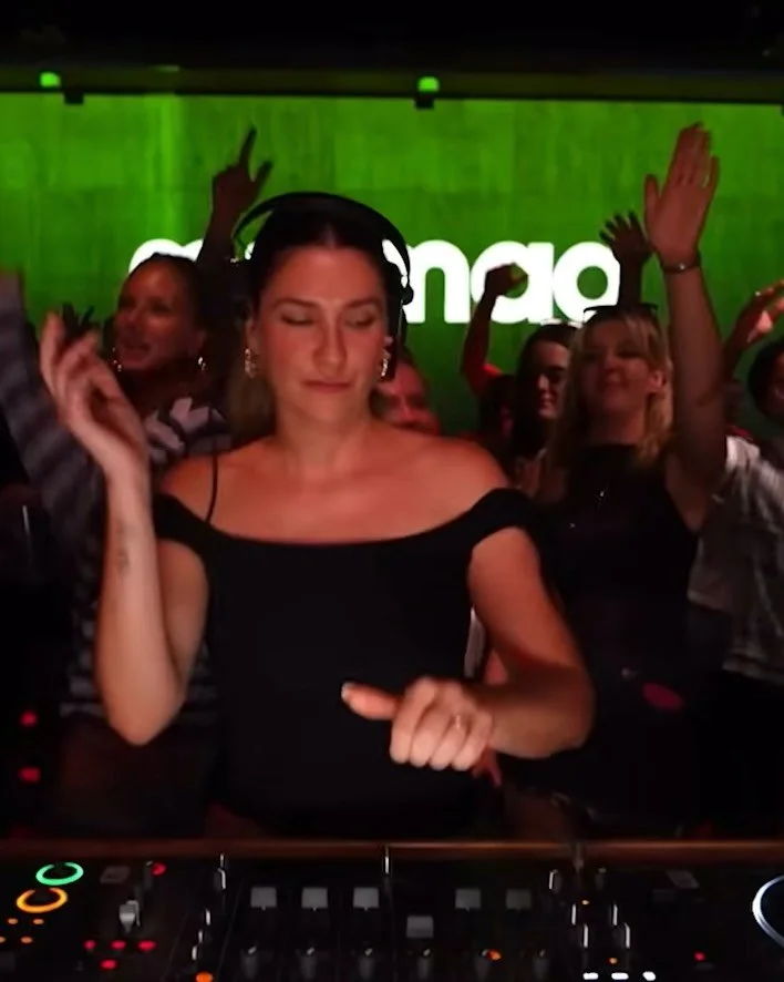 The all-round dance music powerhouse Moxie returns to Tengu this Saturday, inviting Belfast born house proficianado Swoose for an On Loop showcase &amp; Fuaim co-founder Sandy to open things up! 

Second release tickets running low - Link in our bio 