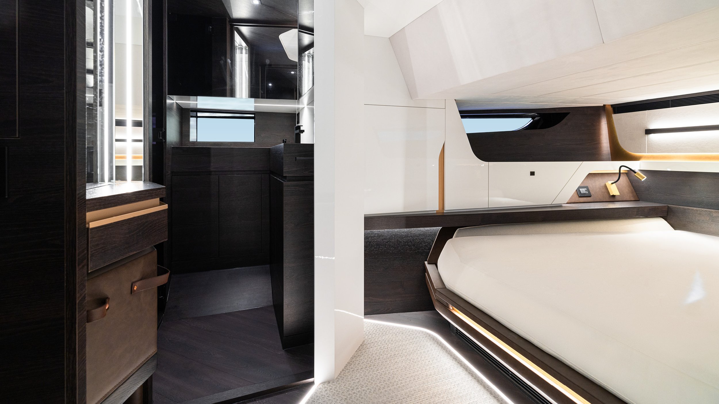 Vanquish-Yachts-VQ70-Gallery_30-1.jpg