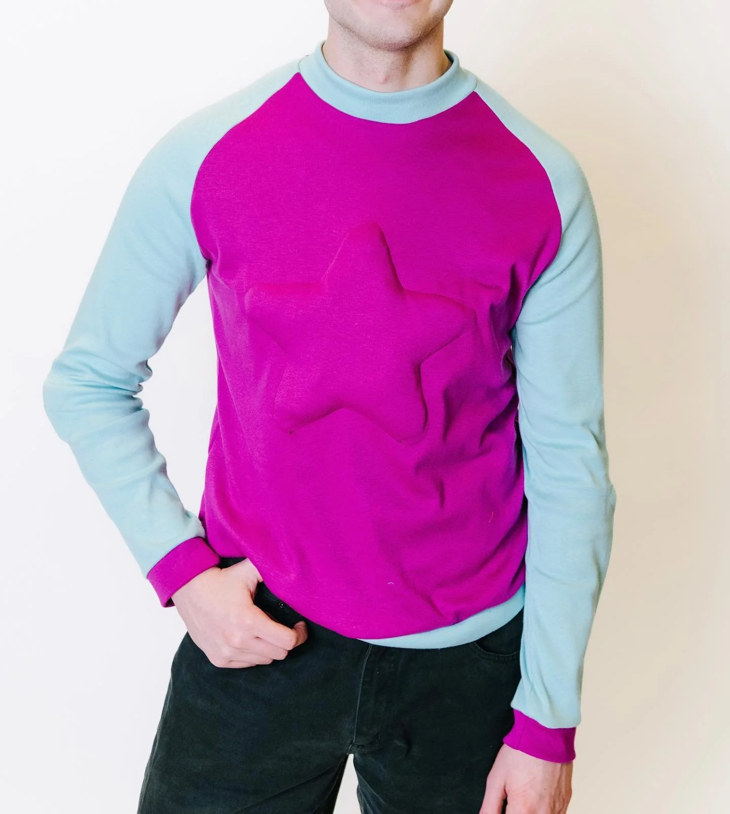 puff star! &mdash; a concept tee featuring puffy star appliqu&eacute;s on the chest &amp; elbows &mdash; made using deadstock fabric &amp; batting
&bull;
&bull;
&bull;
#upcycledclothing #independentdesigner #independentdesigners #smalldesigner #small