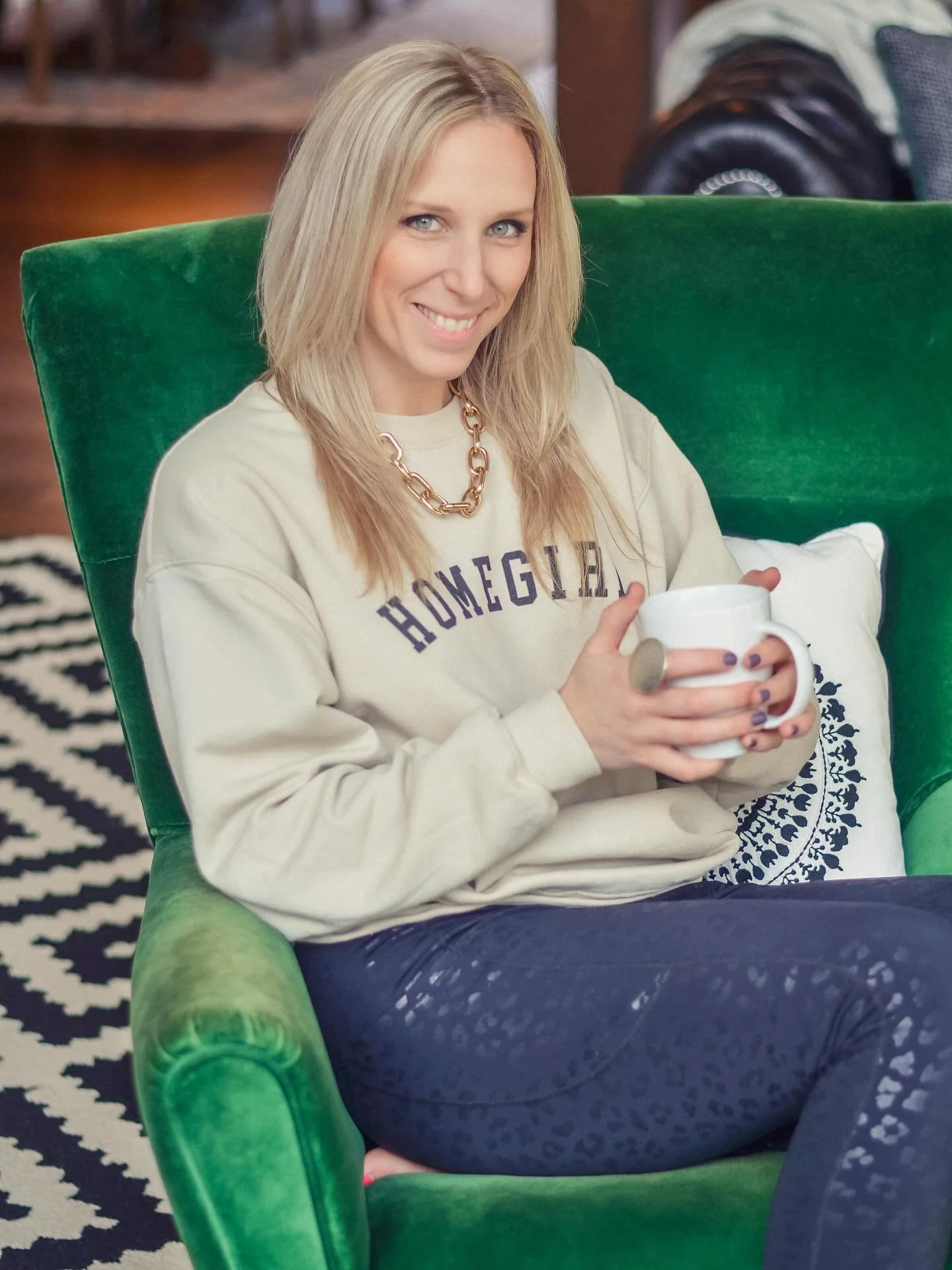 There&rsquo;s nothing better than a cozy night in on a crisp evening. I pulled together my favorite ways to make a regular night feel special&mdash;movies, treats, and more! 🍂🕯️ Find all 10 ideas on my blog, link in bio and in my stories!

#CozyVib