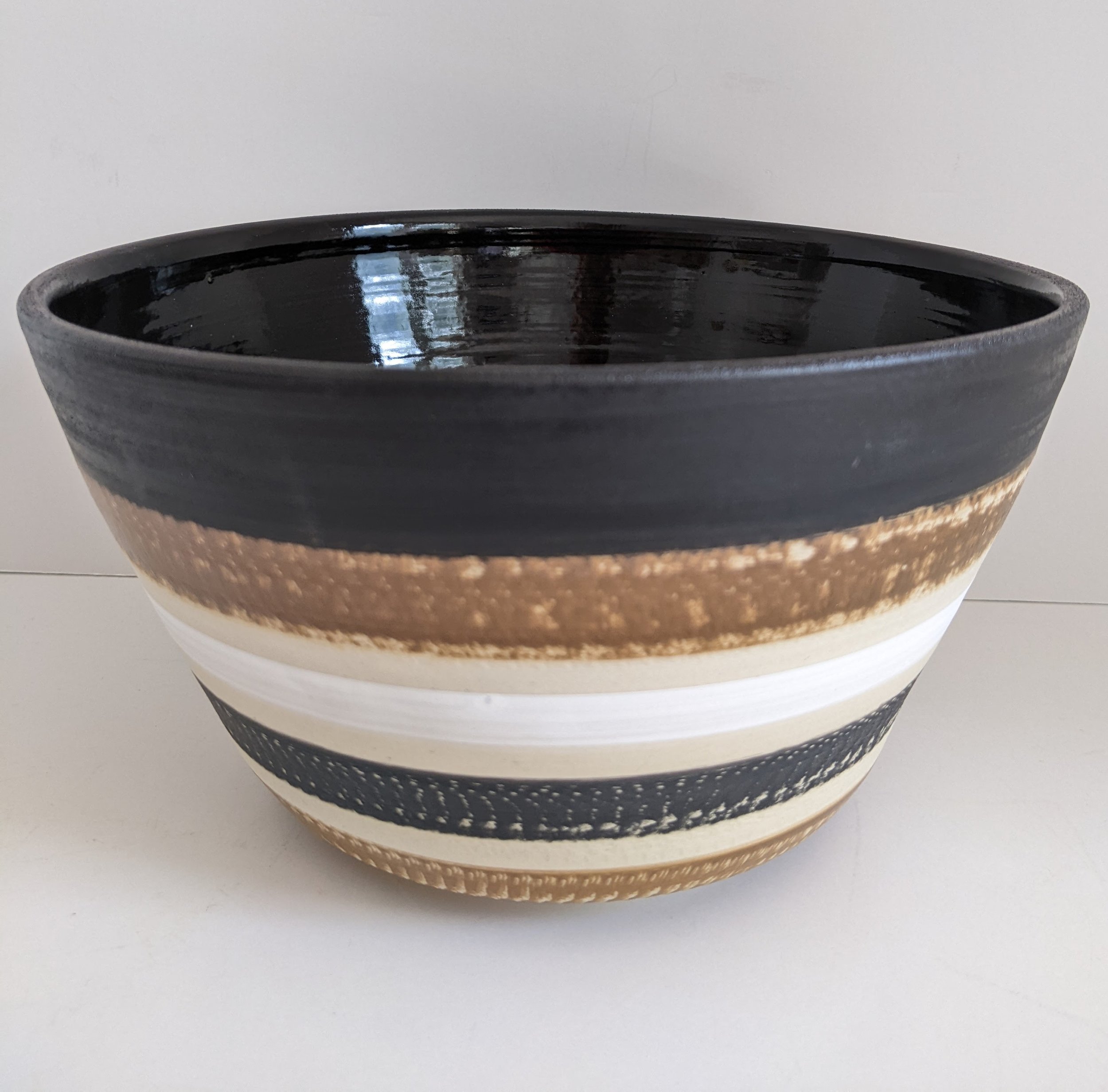 Serving Bowl Blk Brn White..jpg