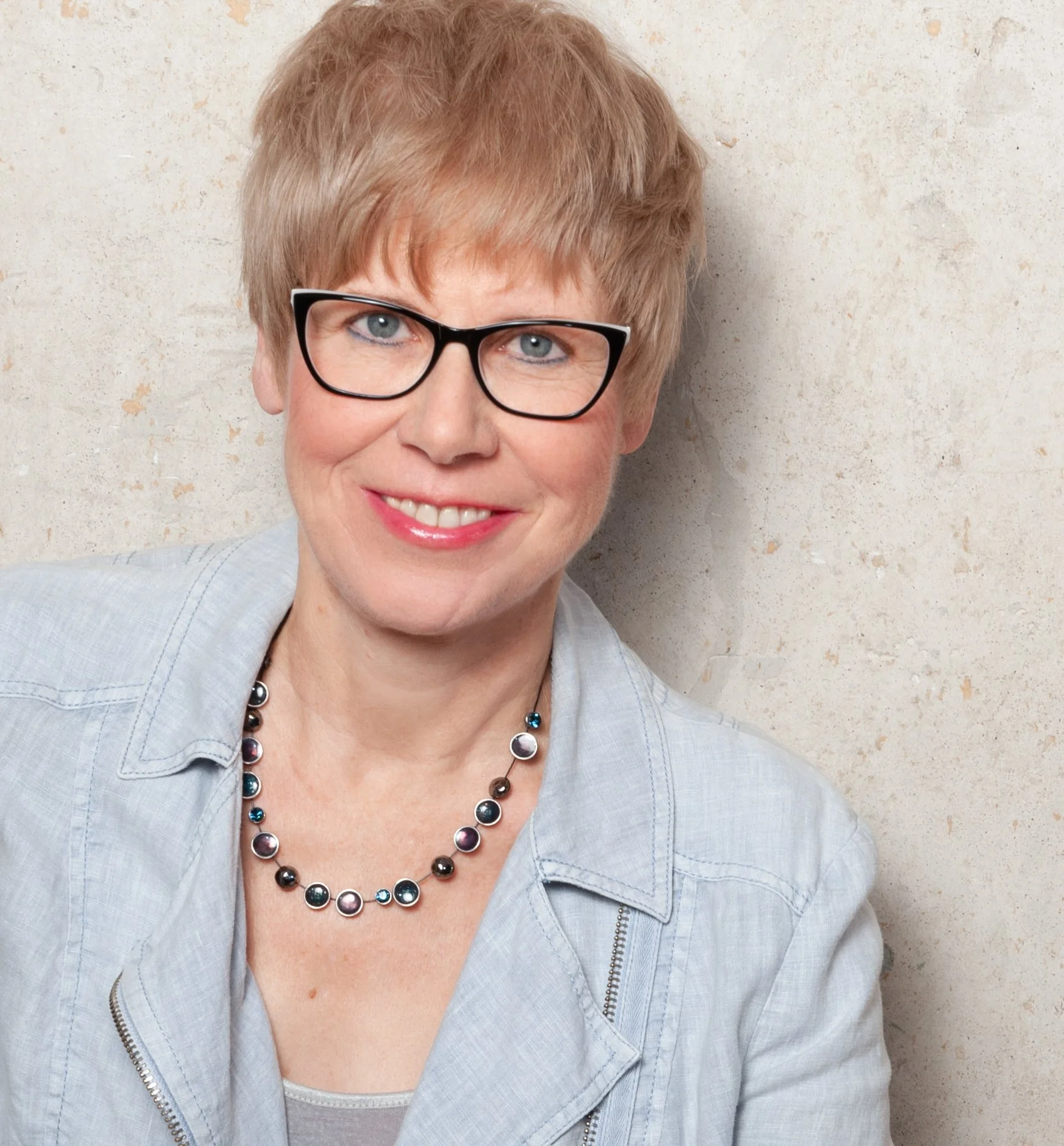 Kultur &amp; Wein: Lesung mit Elisabeth Kabatek am Donnerstag, 19. November 2026 von 19 bis 21.30 Uhr (Einlass ab 18 Uhr)