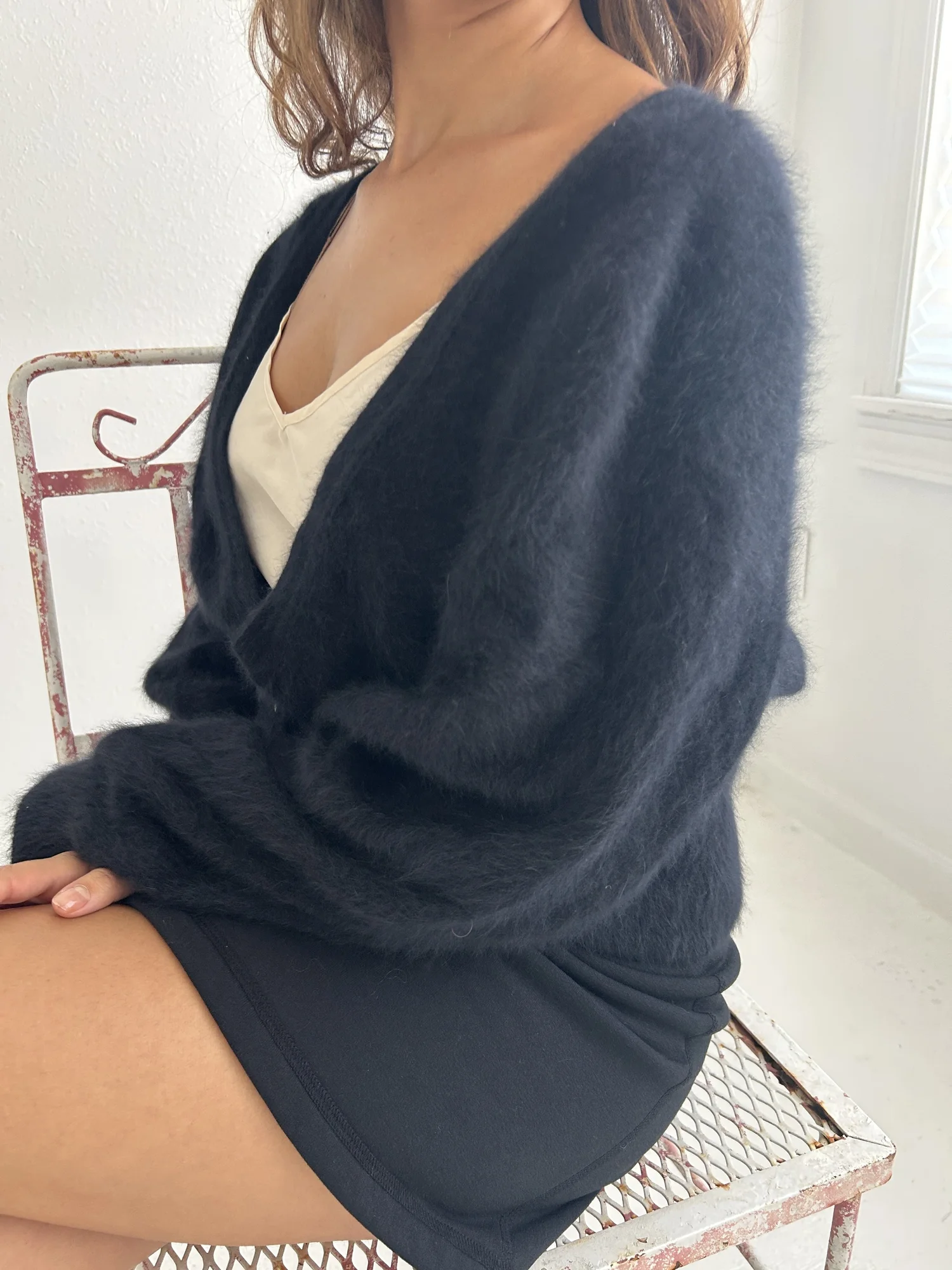 「ASCLO」BLACK Angora like V neck Cardigan ASCLO BLACK Angora-like V-neck Cardigan